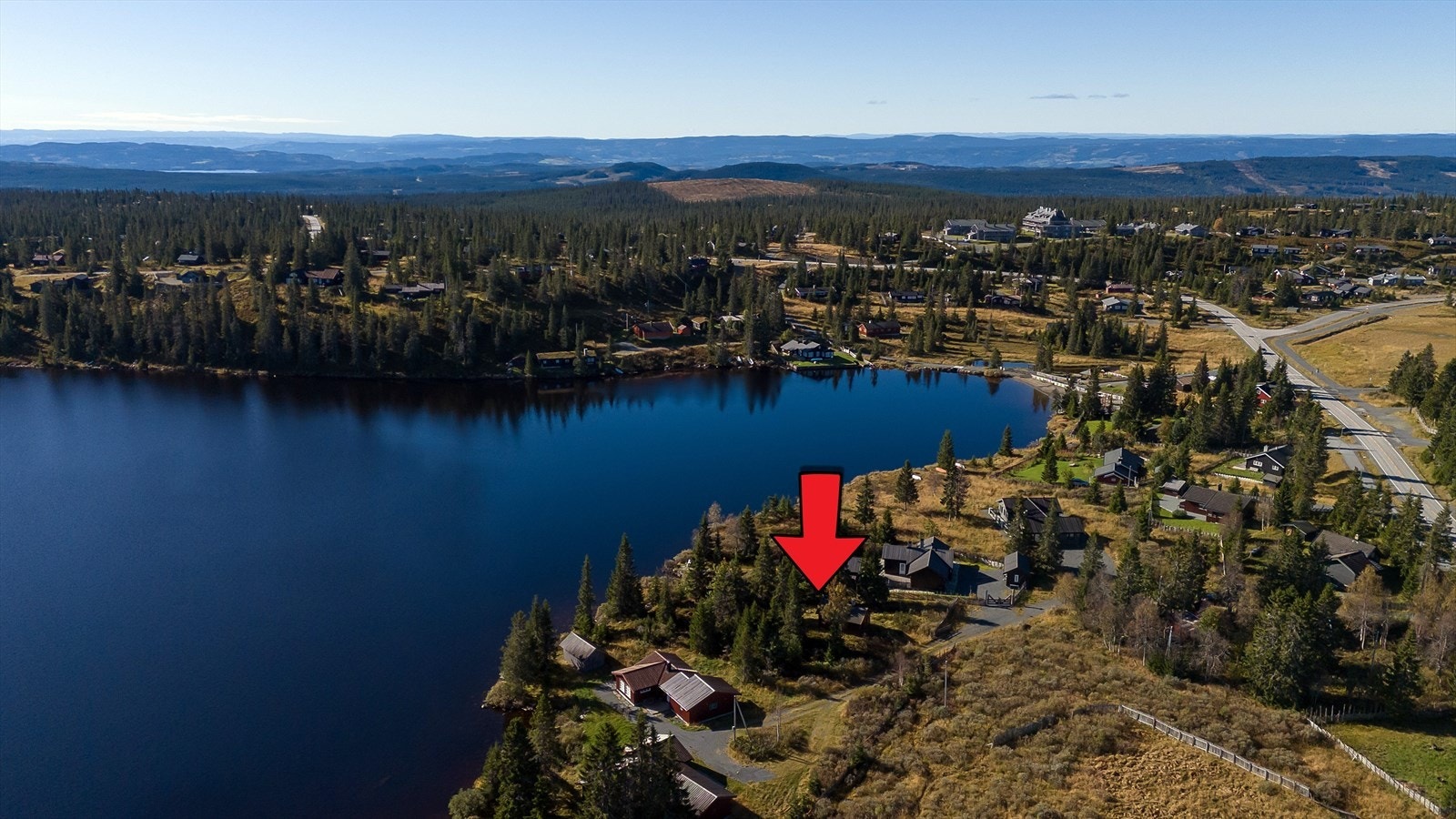 Eiendommen ligger i område med etablert hyttebebyggelse. Galleribilde