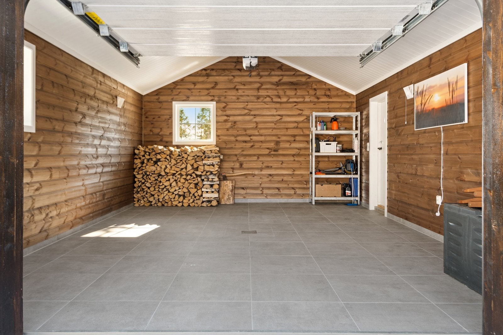 Garasje. Galleribilde