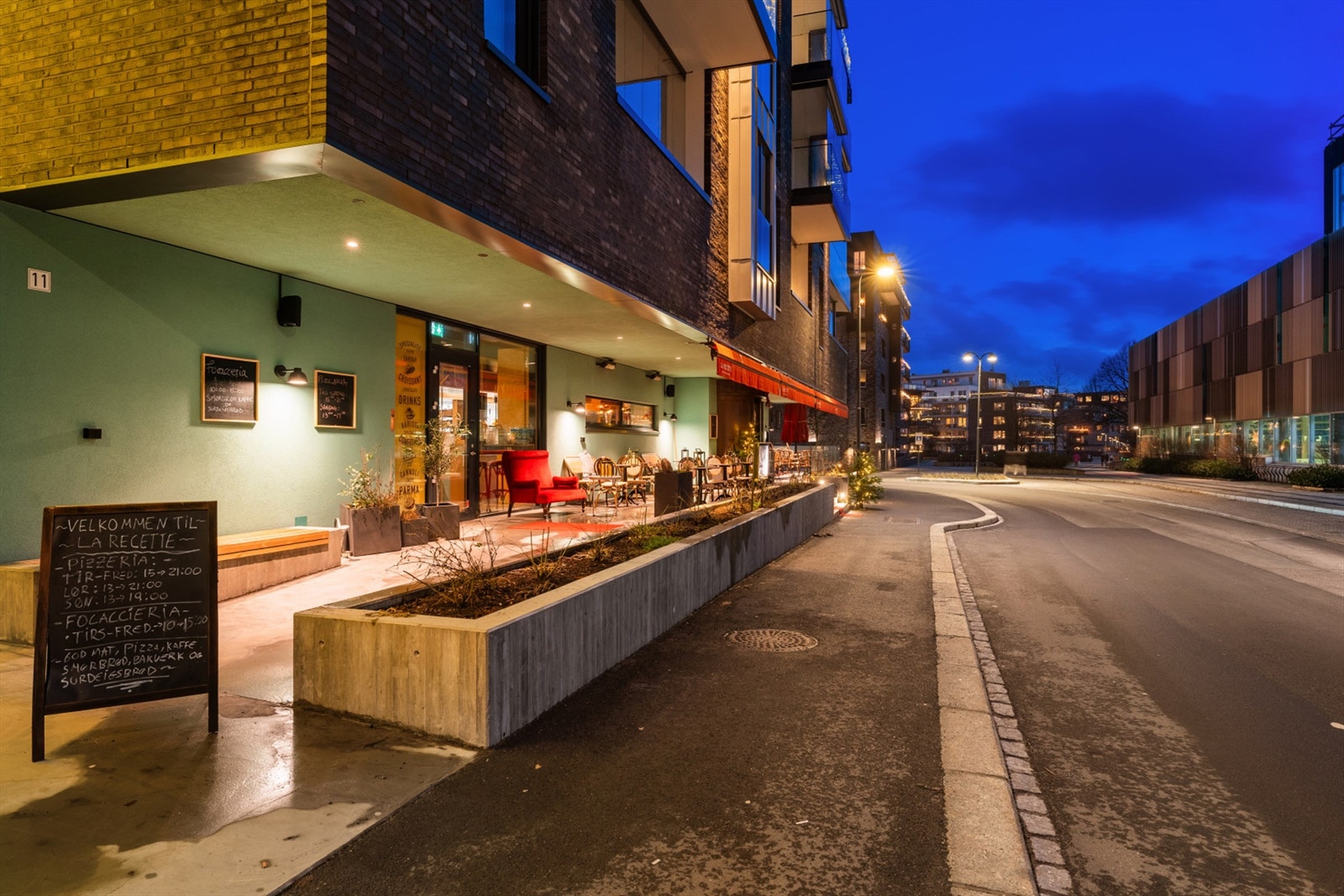 Tangen Torv kveld desember Galleribilde