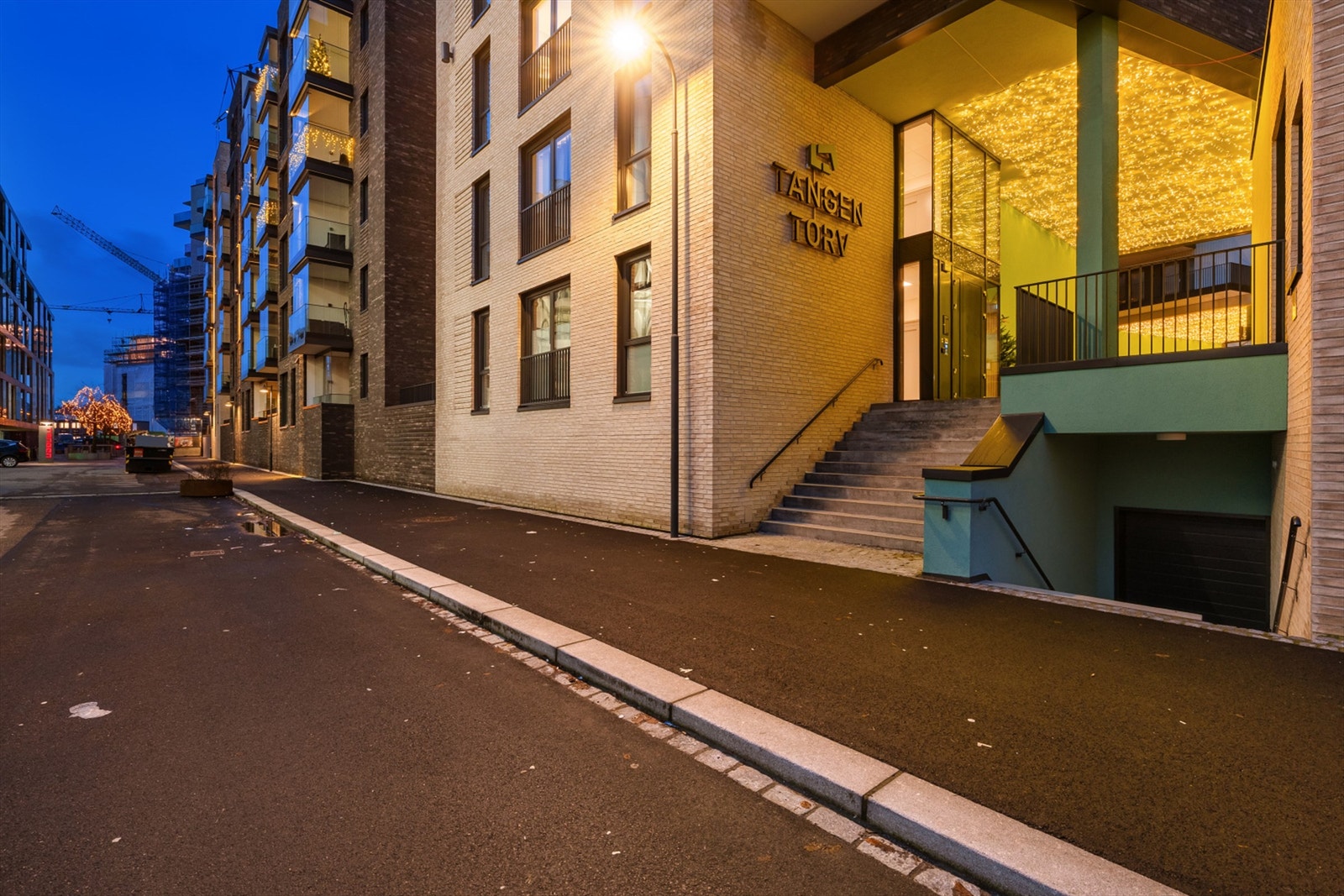 Tangen Torv kveld desember Galleribilde