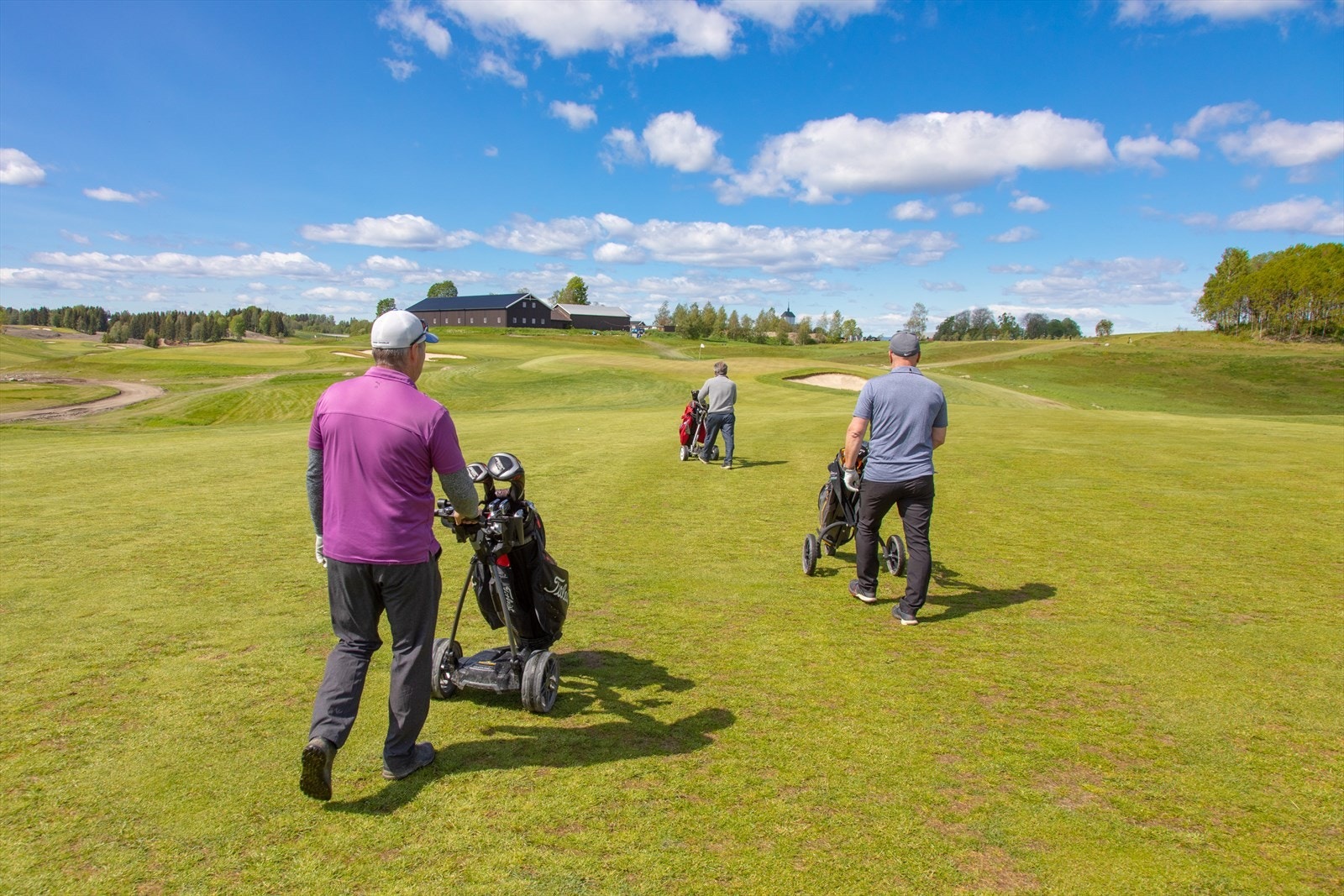 På Kløfta ligger Miklagard Golf, en 18-hulls internasjonal mesterskapsbane. Galleribilde