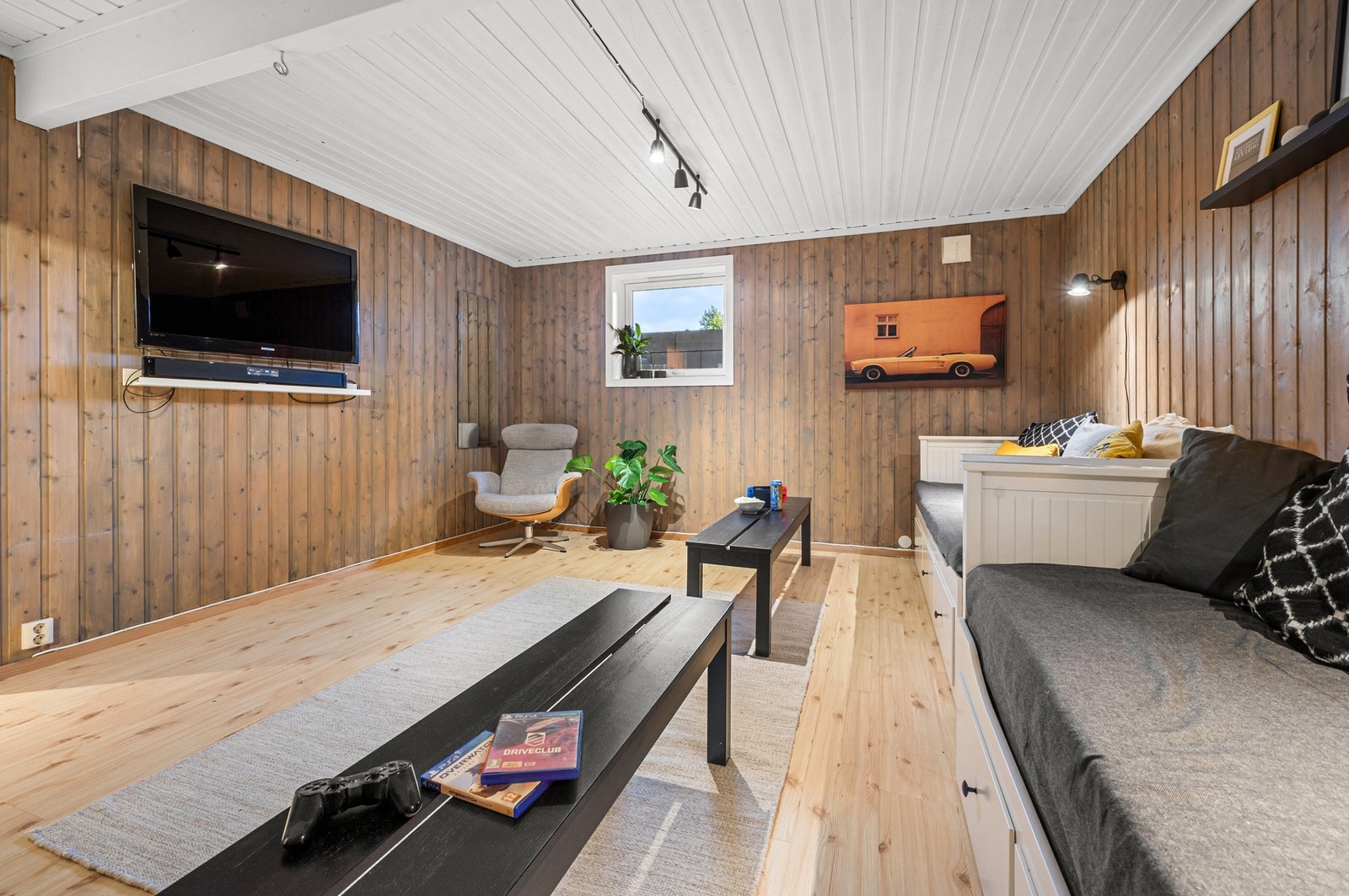 For dagens eiere har rommet vært kjærkomment ved f.eks. overnattingsbesøk, samt ved bursdagsfeiringer o.l. Flere bruksmuligheter ved rommet. Galleribilde