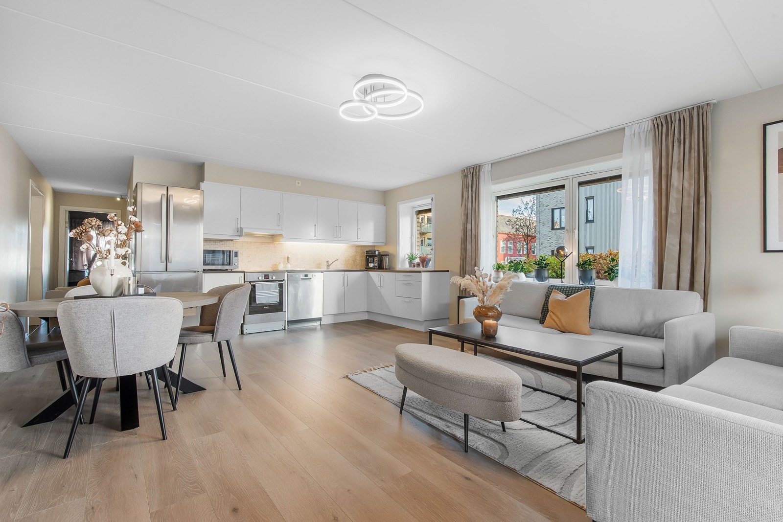 Dette er en stor 3-roms selveierleilighet beliggende sentrumsnært på Glassverket. Galleribilde