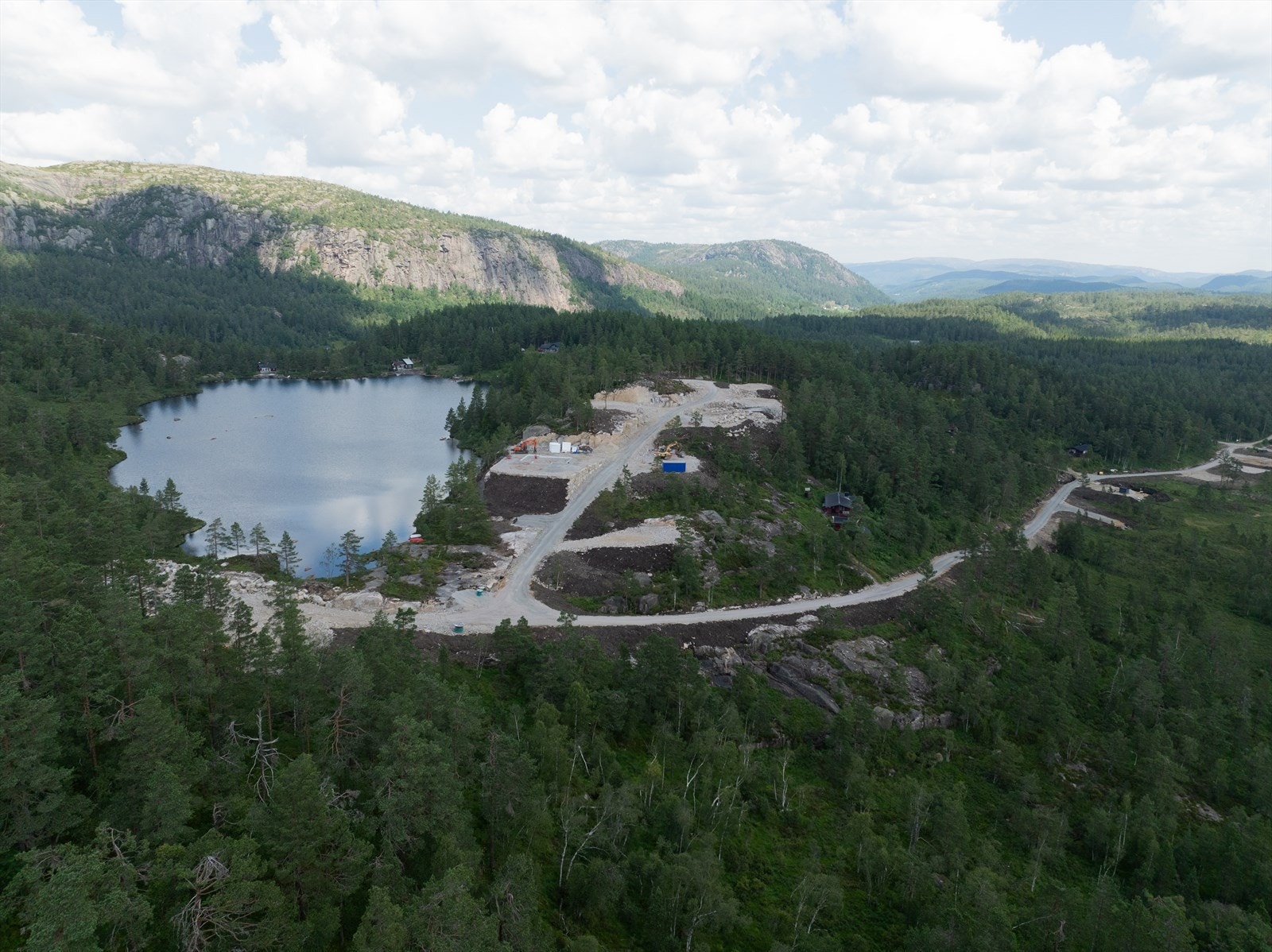 Rett ved turstier og friluftsliv Galleribilde