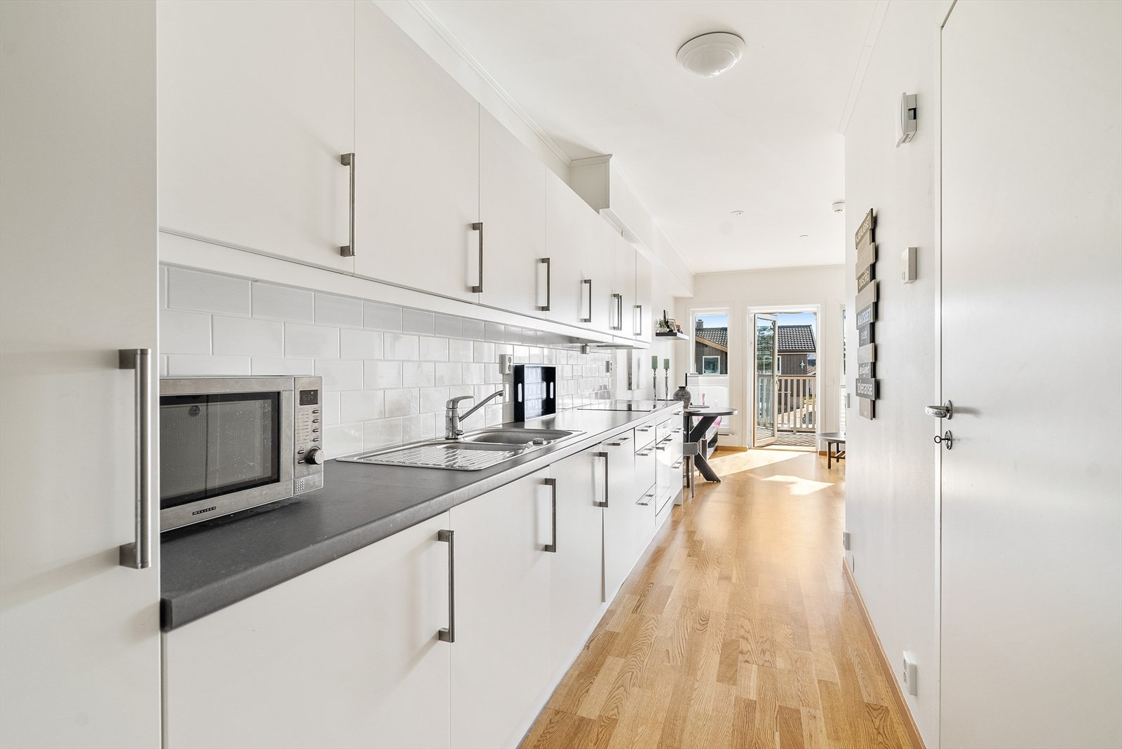 Gjennomgående leilighet. Eksta inne bod fra kjøkken. Galleribilde