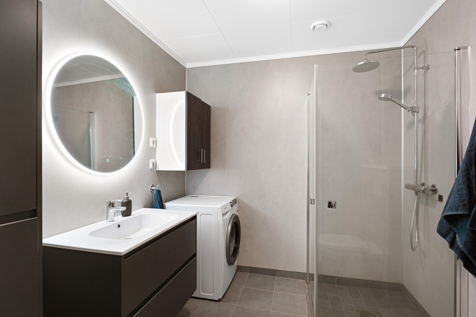 Bad med tilvalg som fliser og godt med skaper Galleribilde