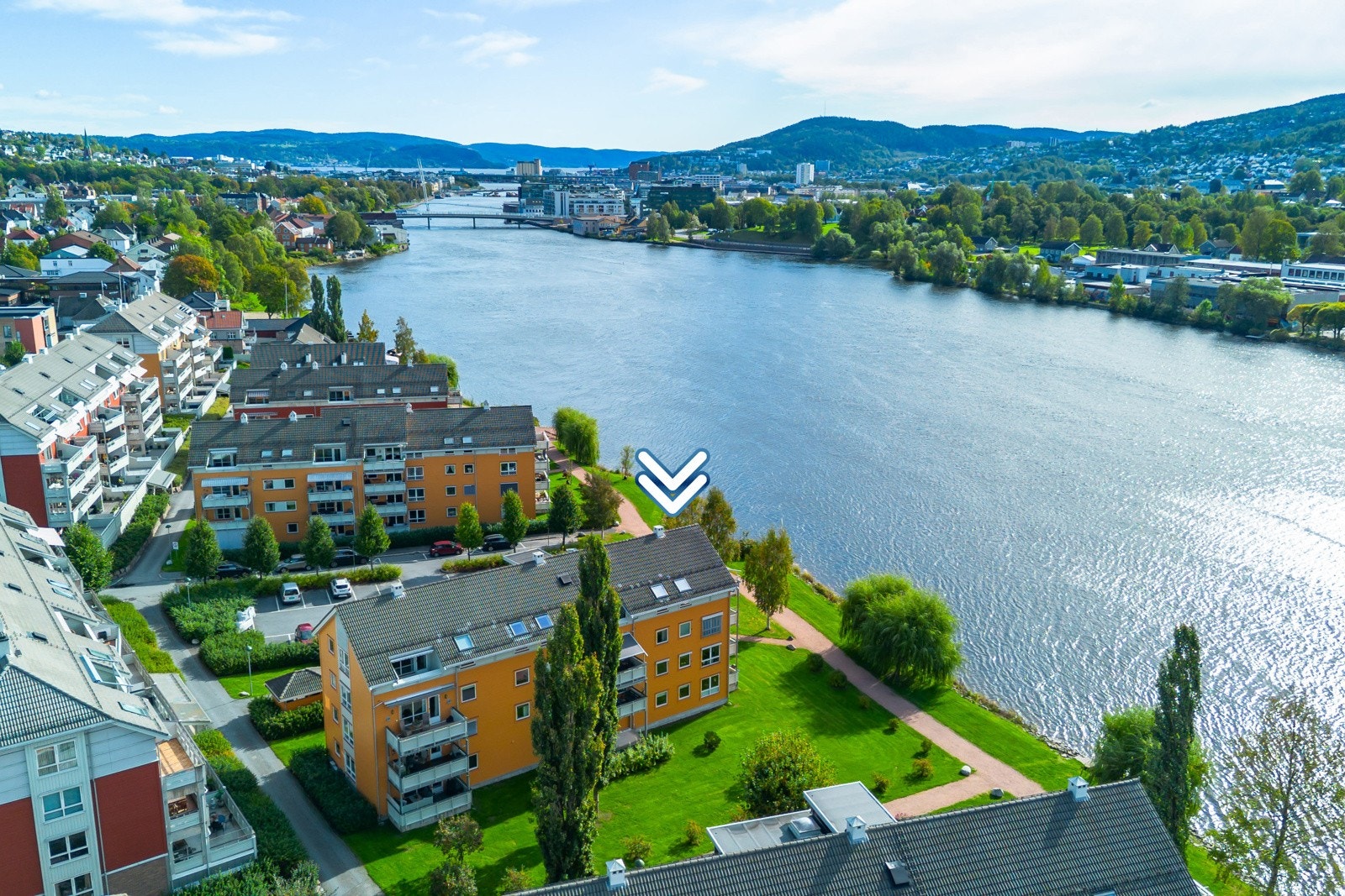 Leilighet beliggende i 2.etg. Første rekke mot vannet. Hotvet strand, Drammen. Galleribilde