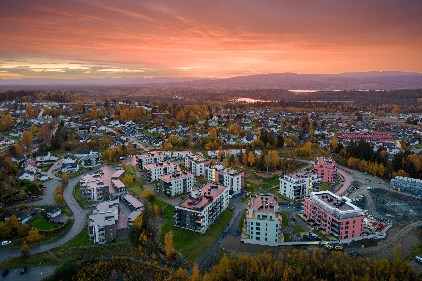 Dronebilde over nærområdet. Galleribilde