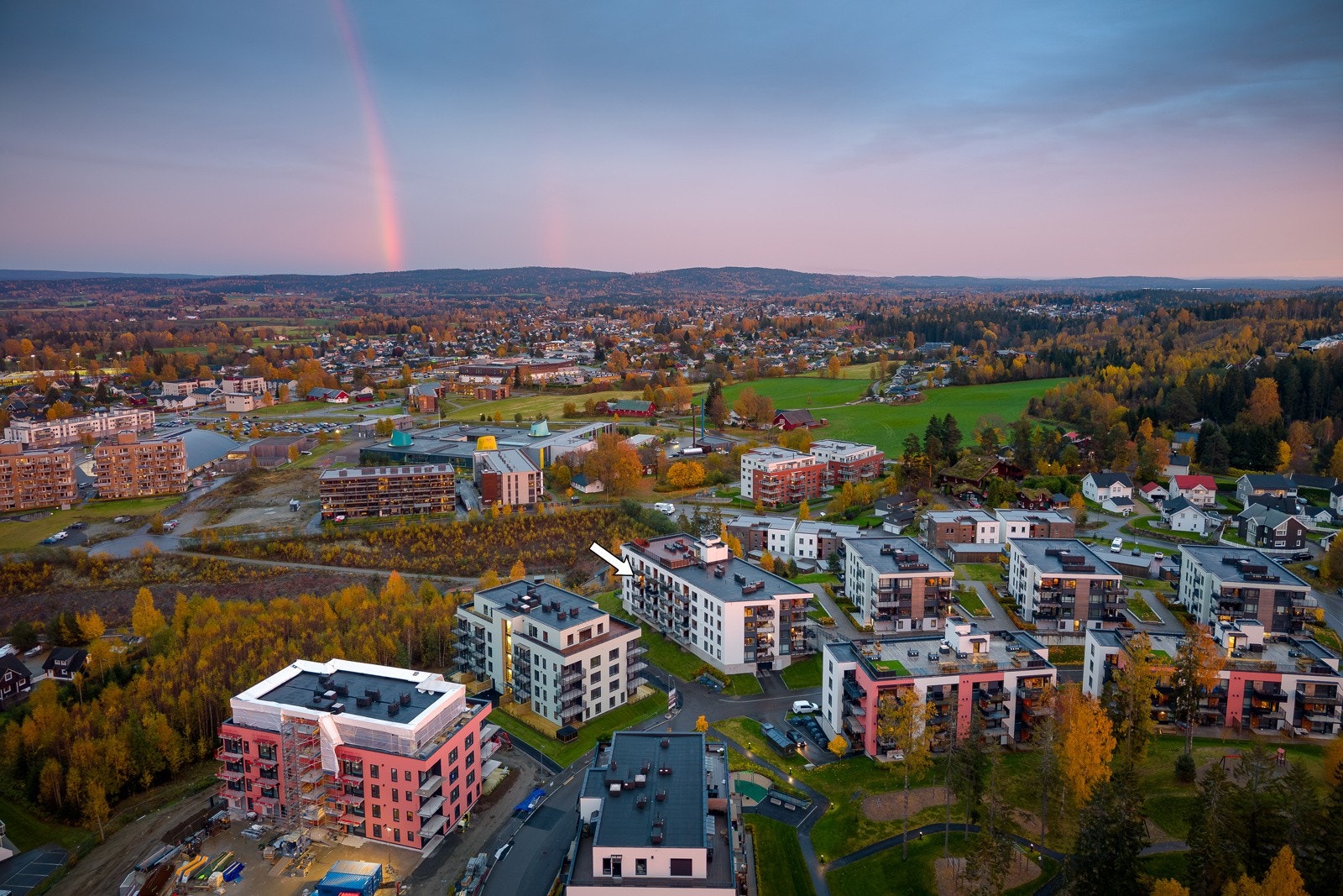 Dronebilde over nærområdet. Galleribilde
