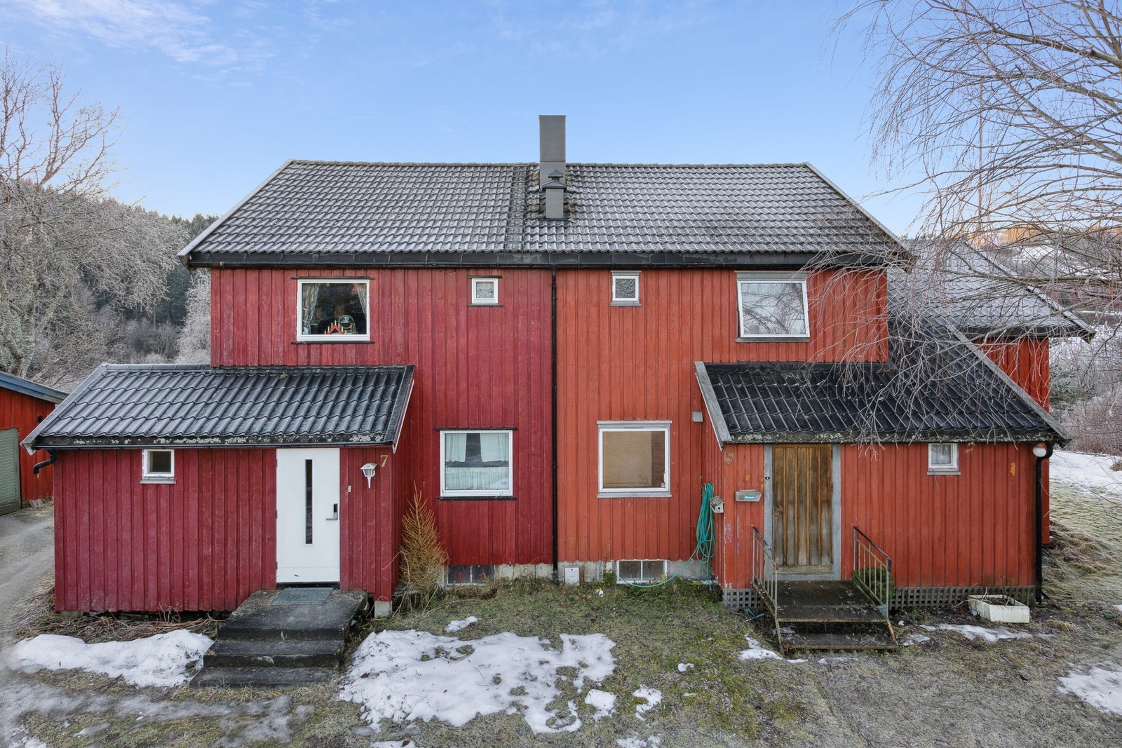 Dvergstien 5 er et meget godt oppusningsobjekt, som passer perfekt for den som ønsker å gjøre dette hjemmet til sitt eget. Galleribilde