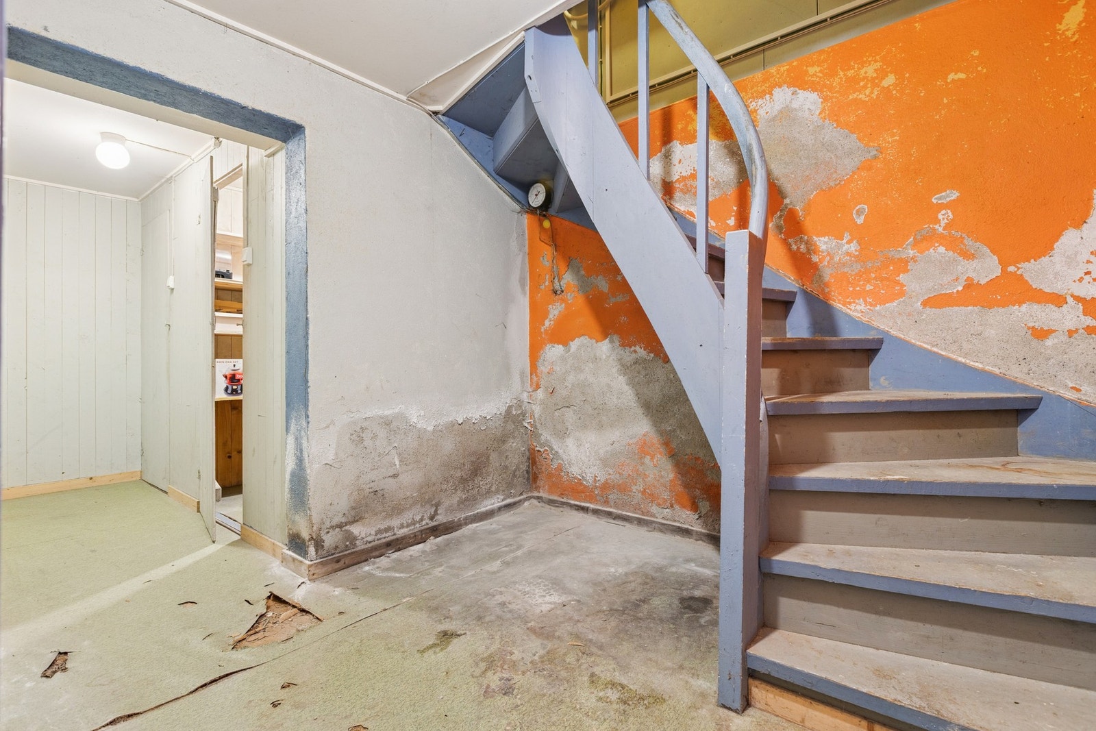 I kjelleren finner man gode bod- og lagringsmuligheter, samt et vaskerom. Galleribilde