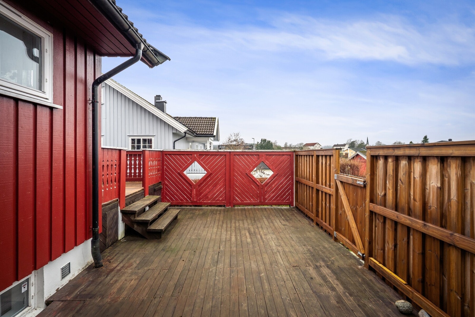 Terrassen vil bli et utmerket område å invitere til sosial grilling eller nyte rolige hverdagsstunder. Galleribilde