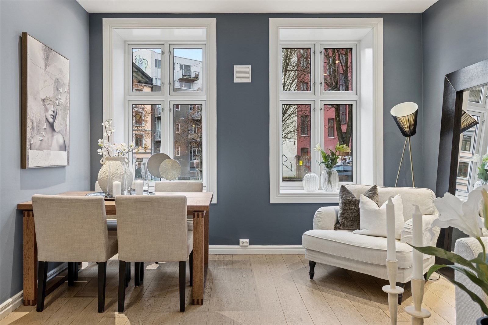 Stuen oppleves som enkel å møblere med flere innredningsmuligheter etter behov Galleribilde