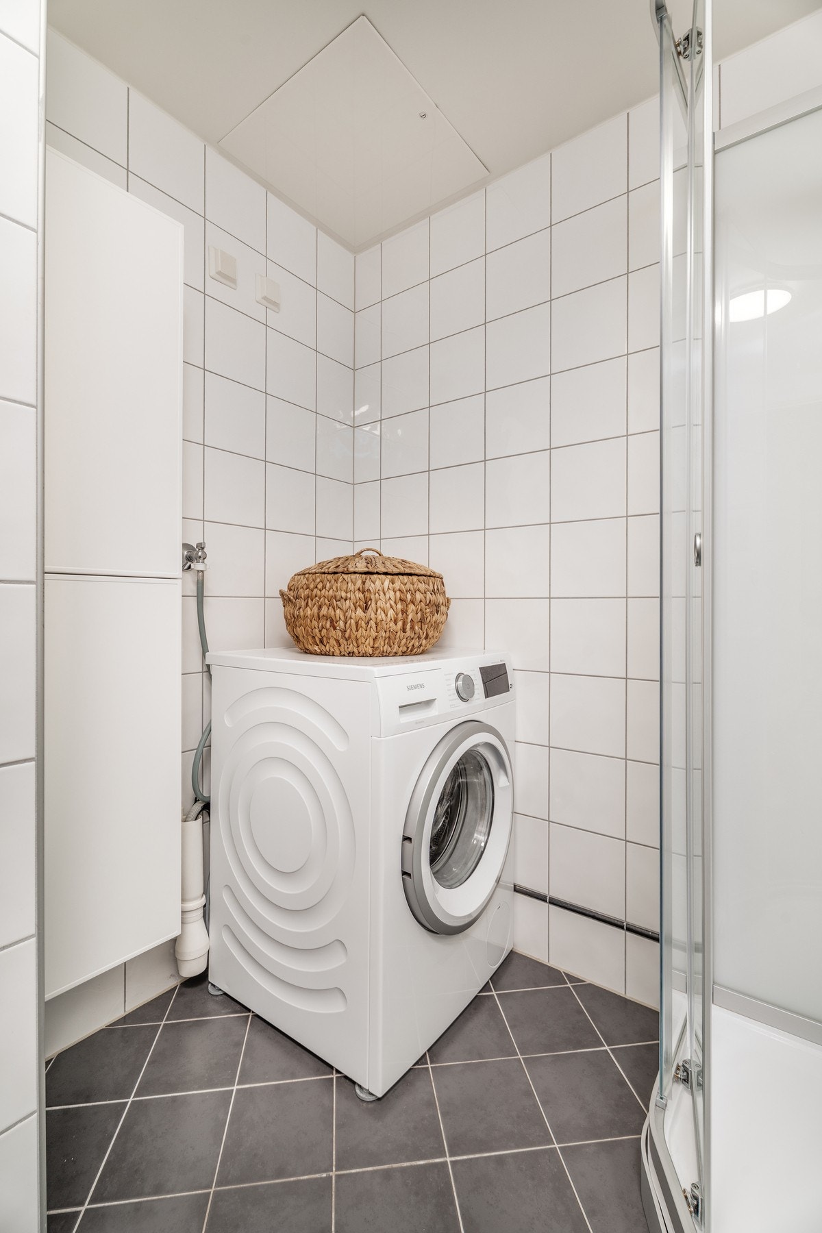 Opplegg for vaskemaskin. Galleribilde