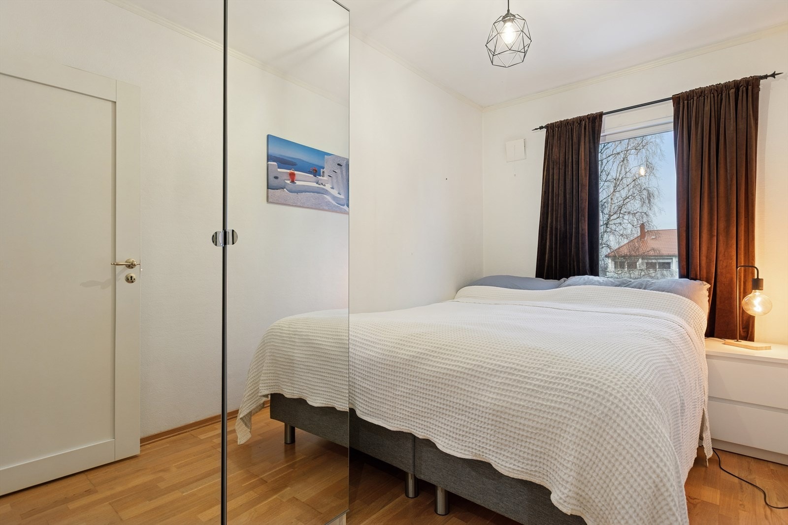 Soverom på ca. 6,5 kvm. Galleribilde