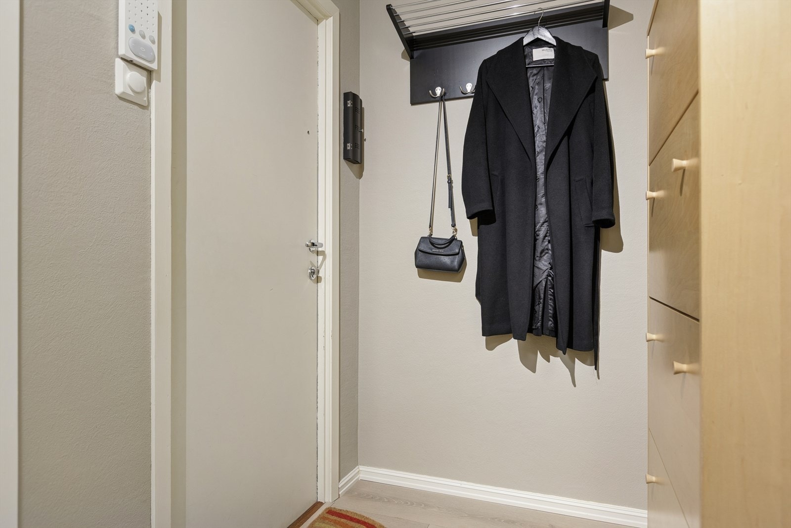 Leiligheten disponerer 4 boder som gir ekstra lagringsplass. Galleribilde