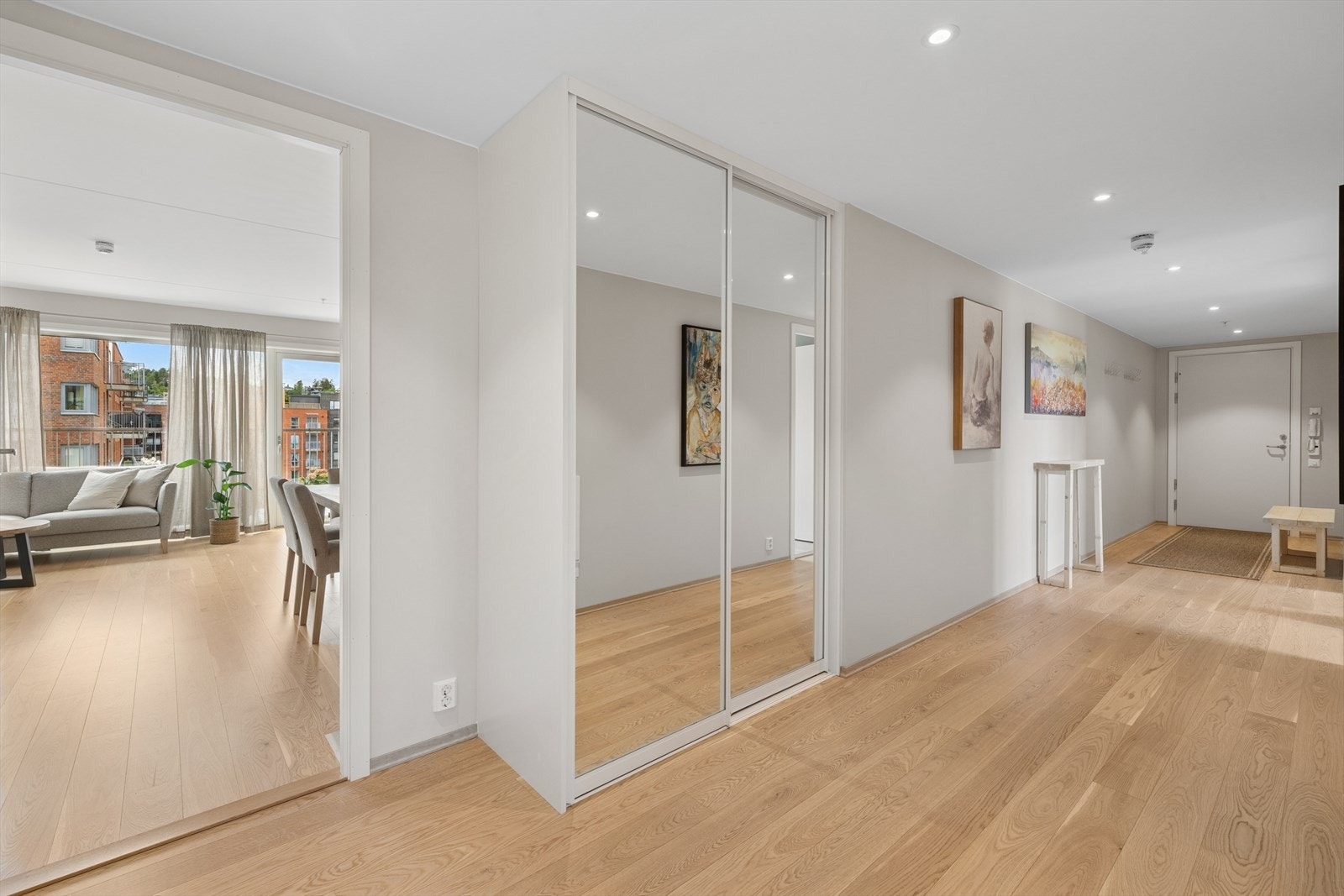 Leiligheten har enstavs parkett som gir et eksklusivt preg. Galleribilde