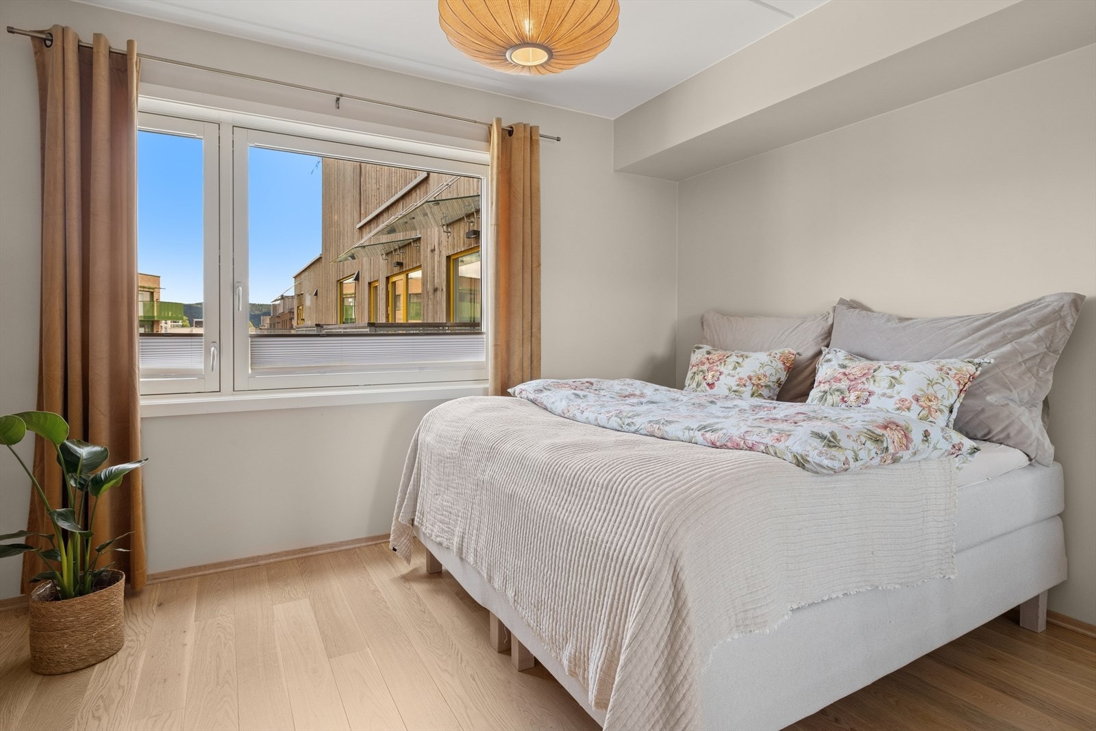 Romslig hovedsoverom. Galleribilde