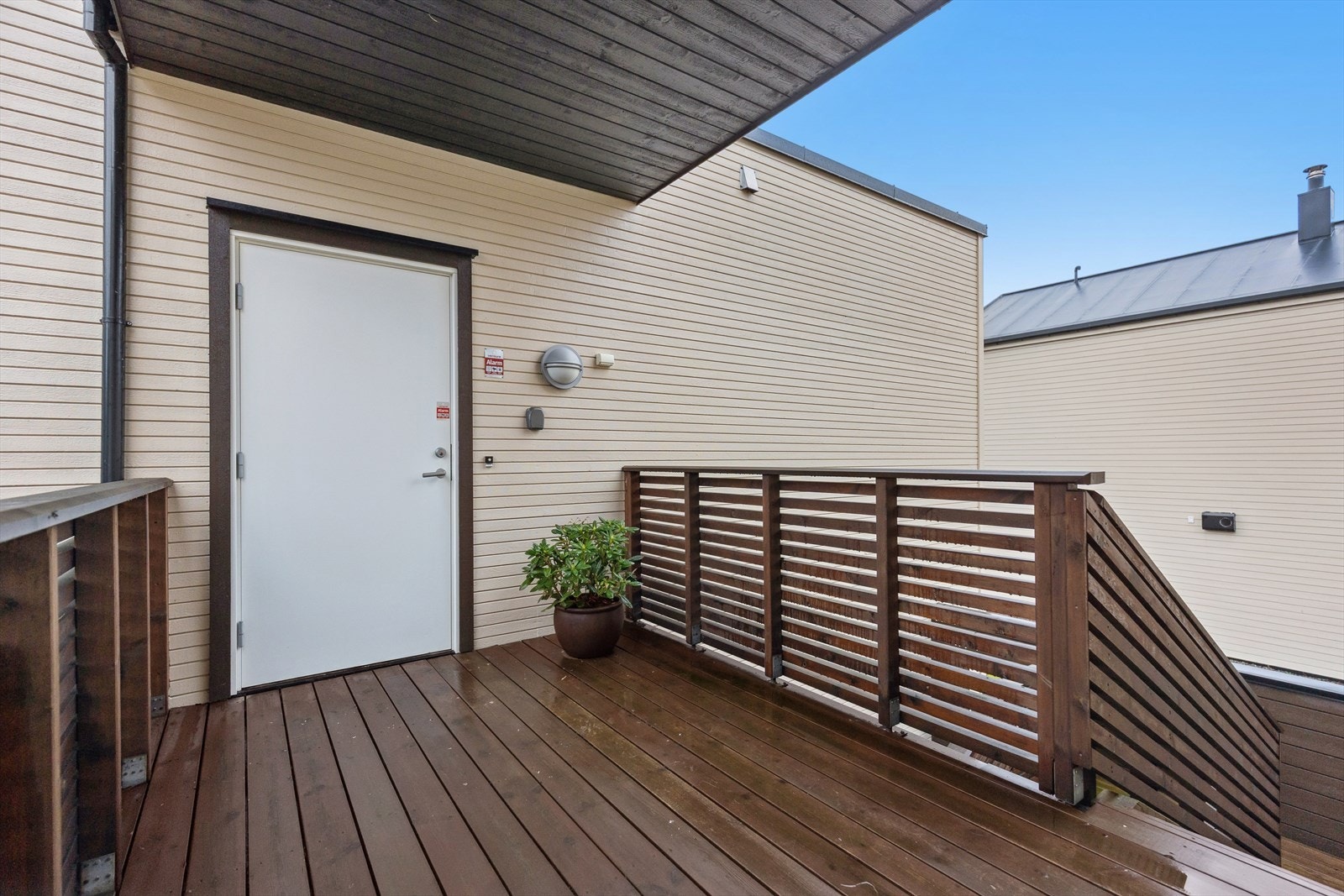 Velkommen til inngangspartiet - her går du inn til leiligheten. Galleribilde