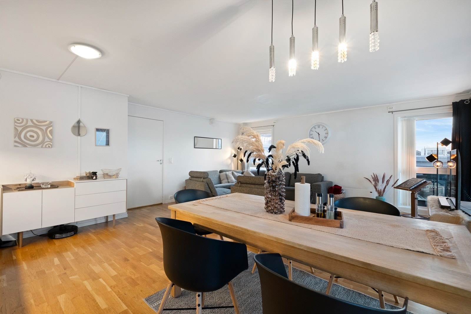 Fra kjøkken mot stue Galleribilde