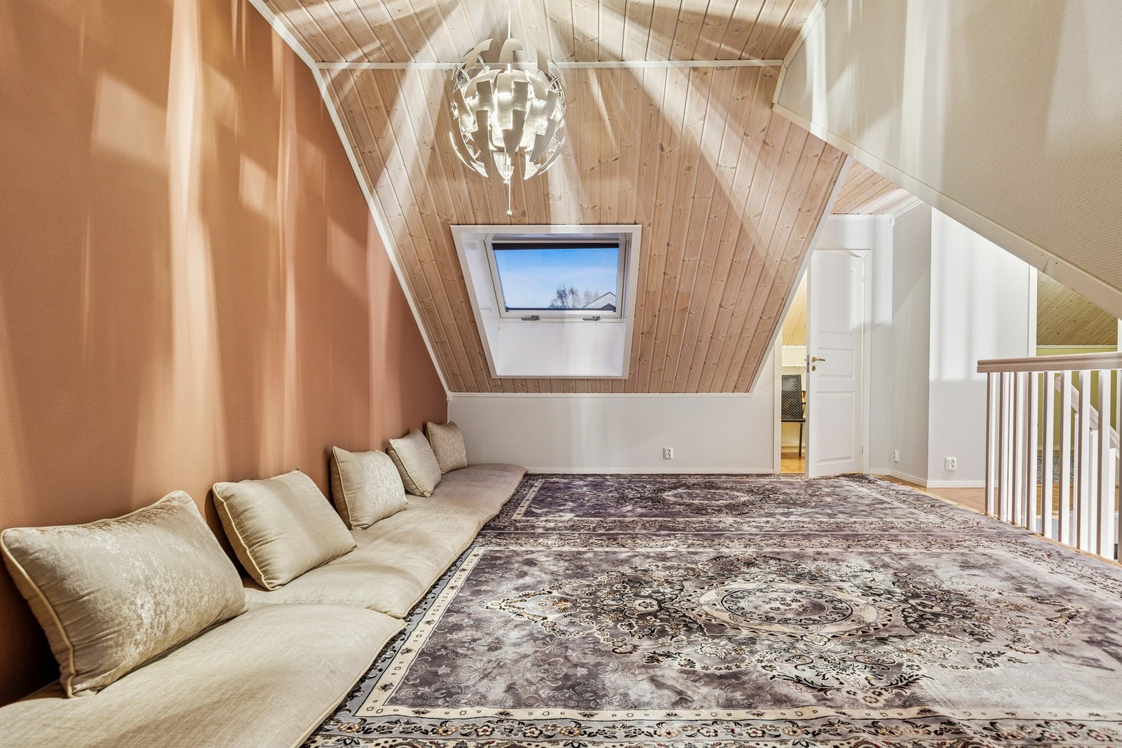 Loftstue Galleribilde