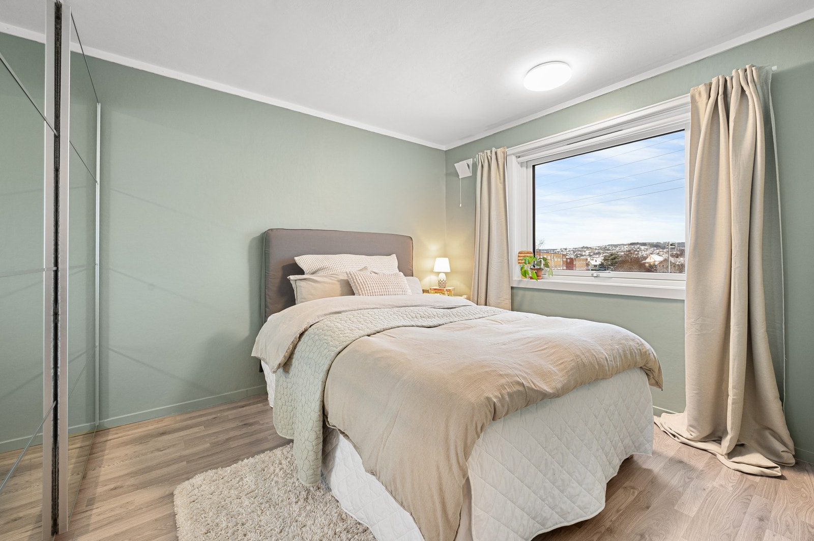 Soverommet på 10 m² byr på god plass til seng i ønsket størrelse Galleribilde