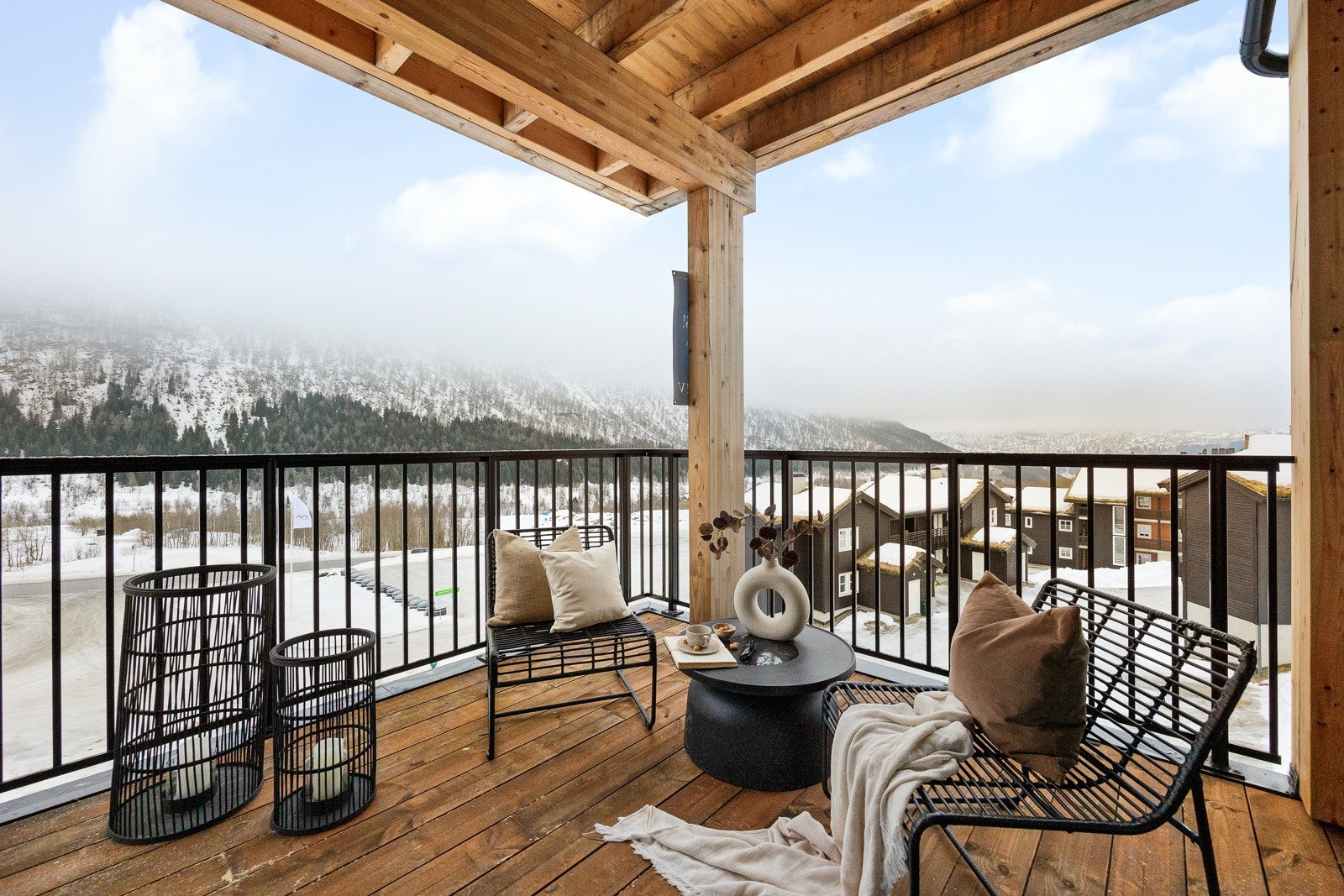 Den overbygde balkongen er aldeles strålende. Galleribilde