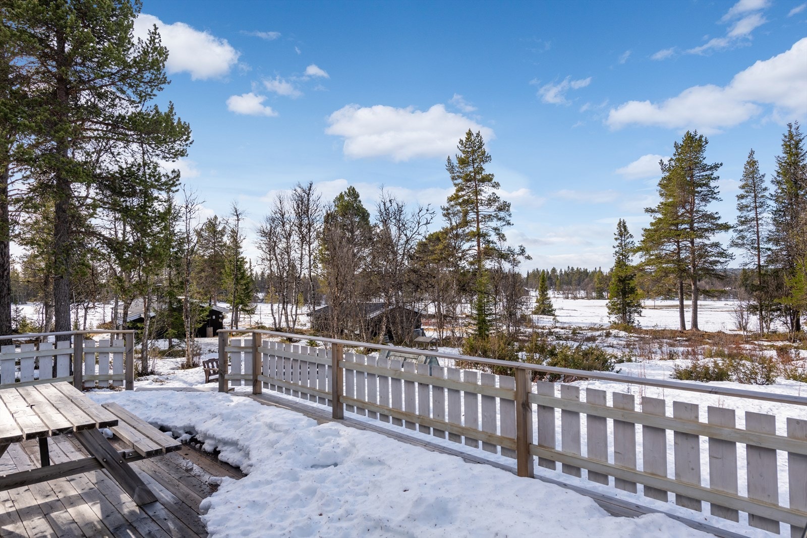 Veranda med god plass til utemøbler for å nyte flotte dager på fjellet! Galleribilde