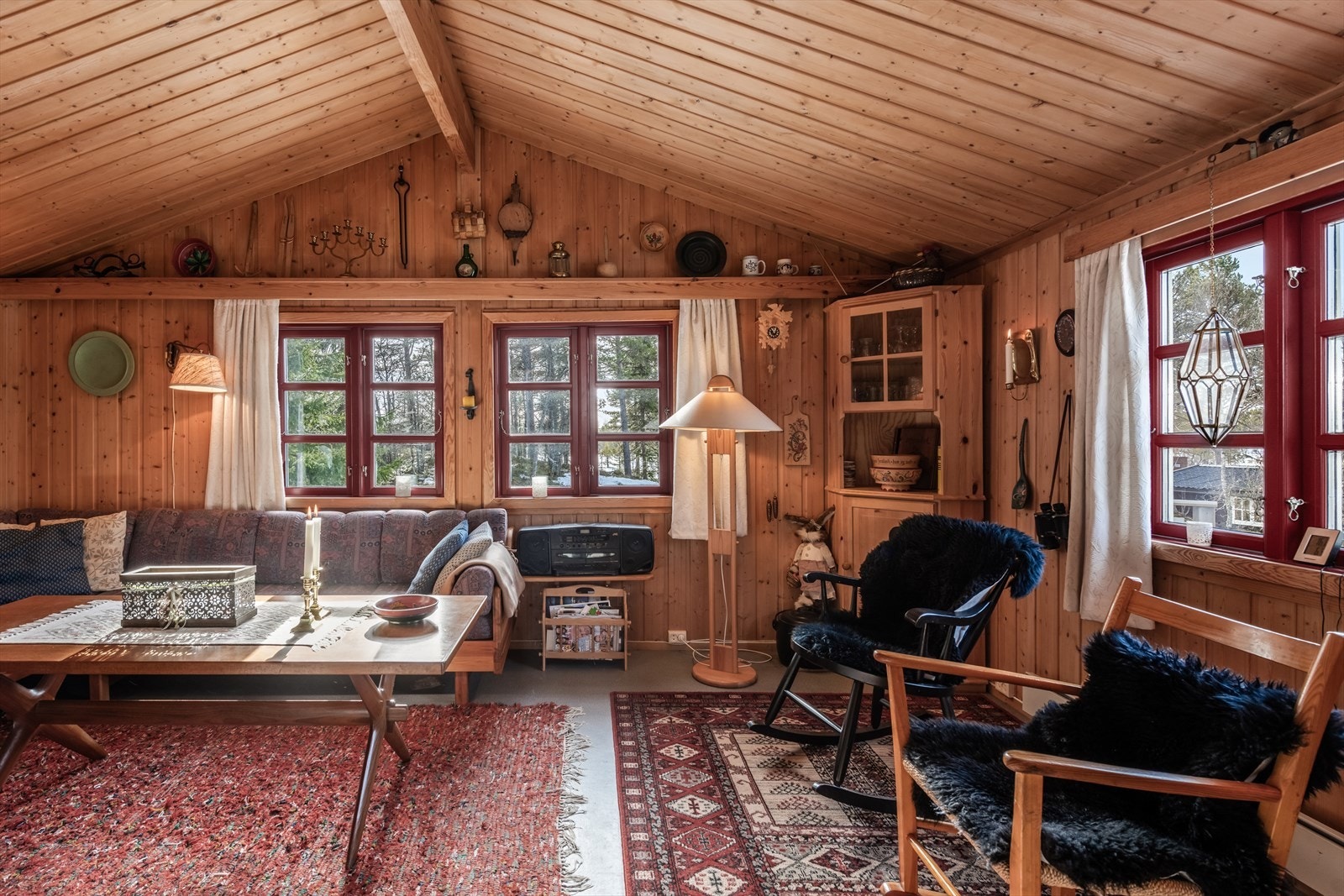 Koselig stue med plass til ønsket møblering. Galleribilde