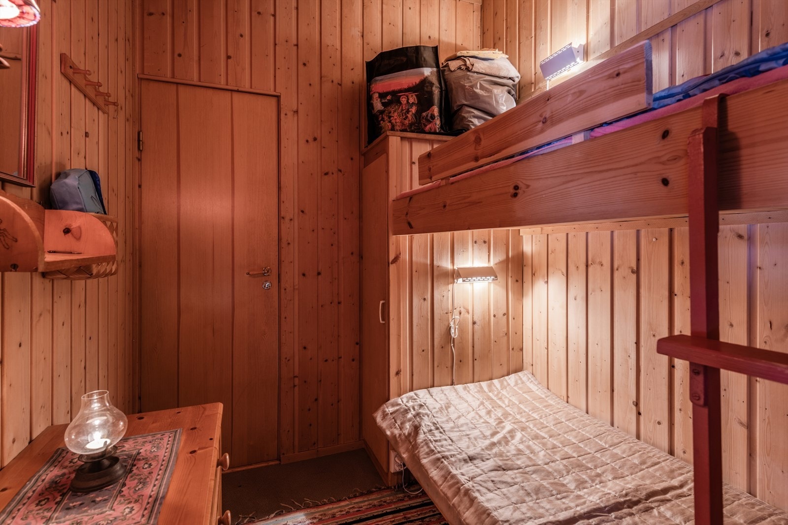 Soverom nr. 3- også med plassbygd køyeseng. Galleribilde