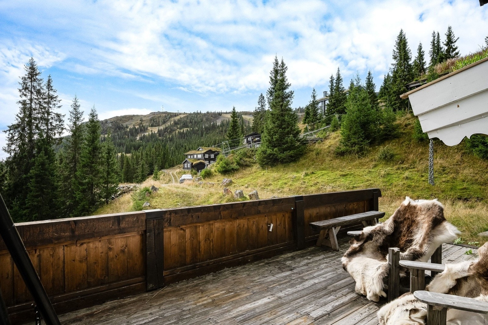 Her er det god plass til utemøblement. Galleribilde