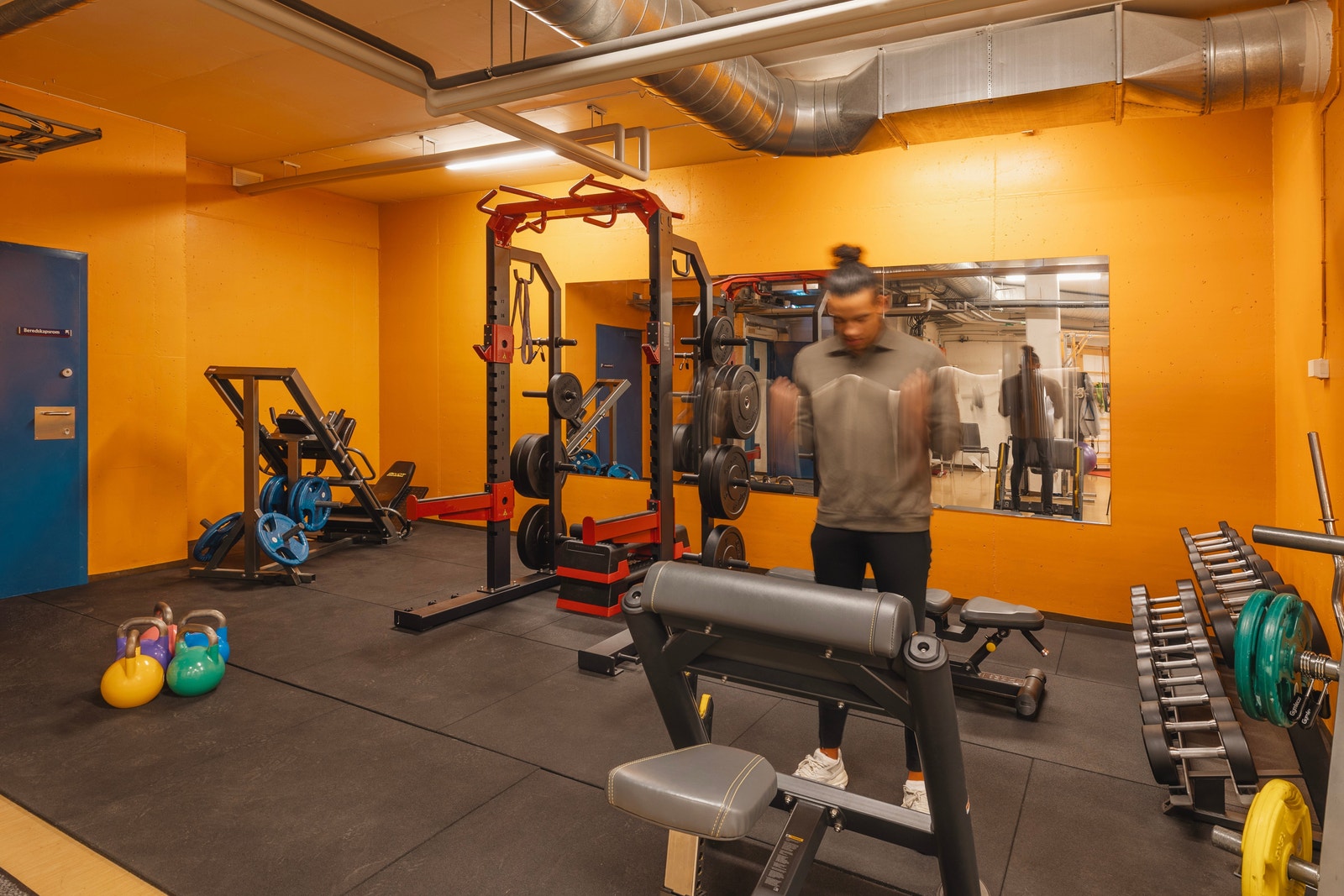 I kjelleren har man tilgang på felles treningsrom Galleribilde