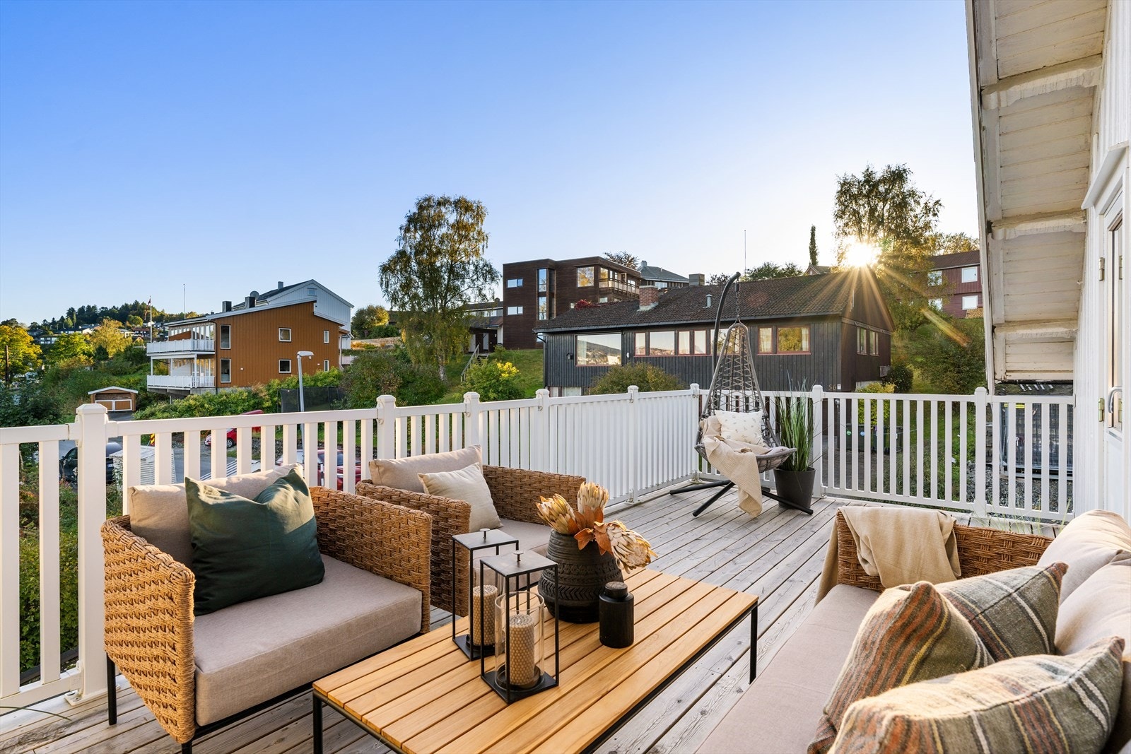 Eneboligen har en svært attraktiv beliggenhet for familieboliger. Galleribilde