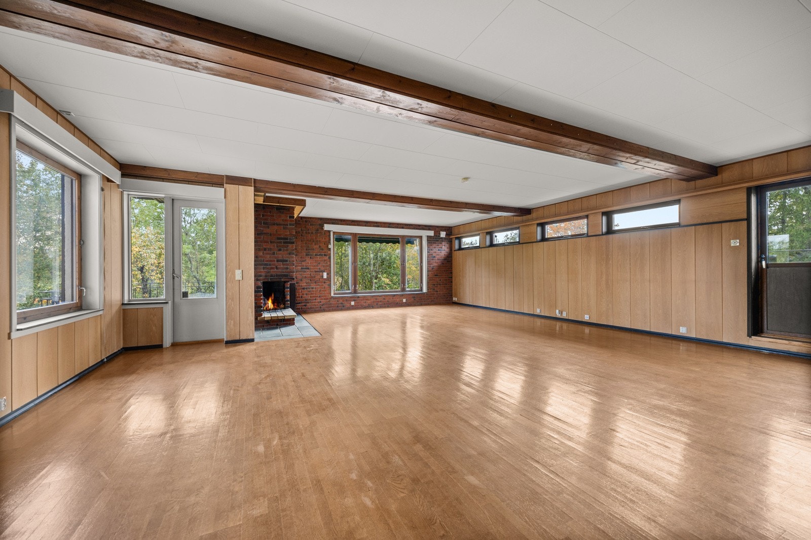 Boligen er et oppussingsobjekt - her er det et stort potensial! Galleribilde