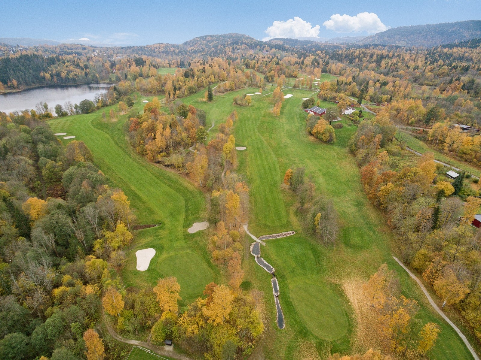 Par minutters kjøring til Asker golfbane Galleribilde