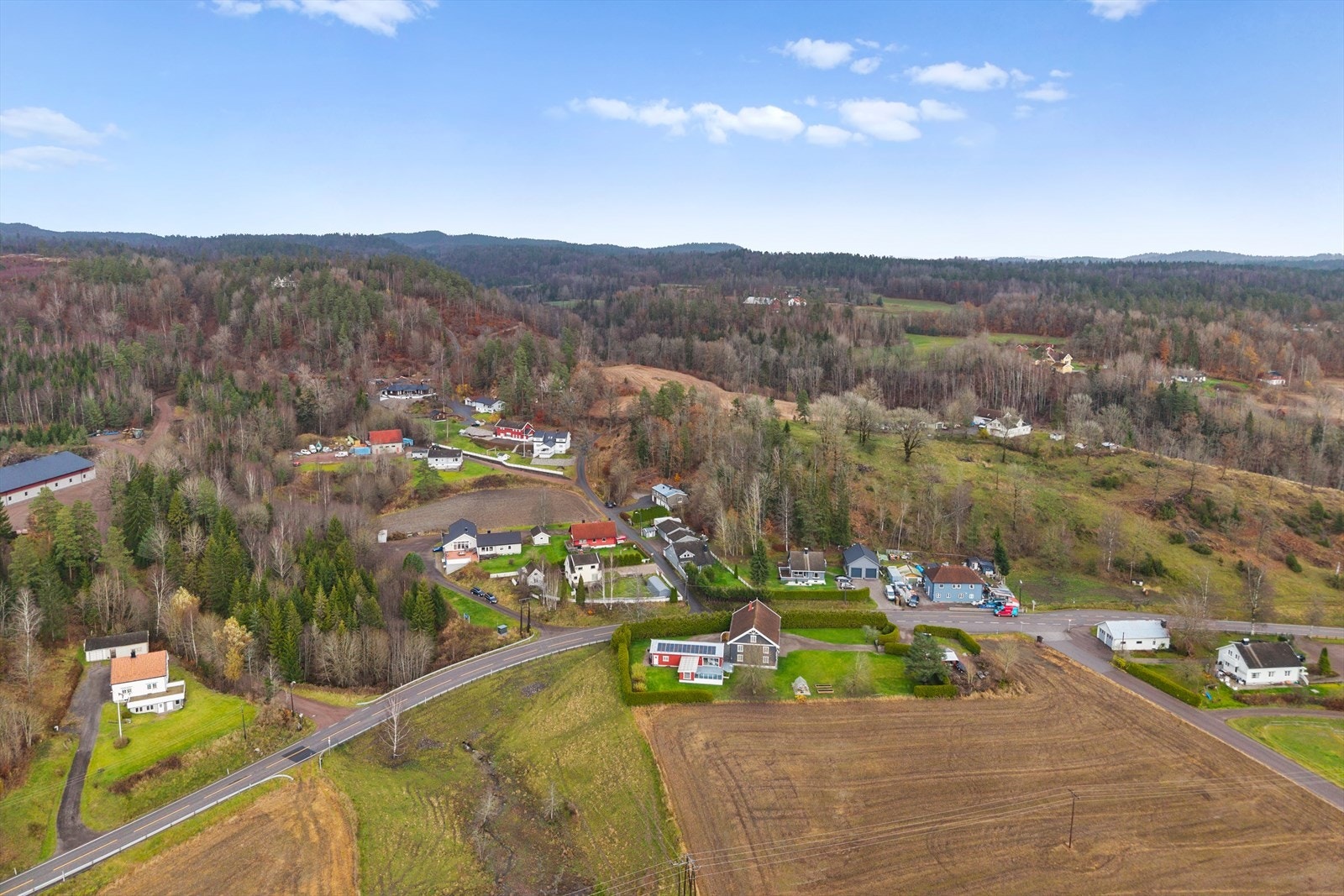 Et sted hvor du kan nyte fredelige omgivelser, trygt nærmiljø og gode solforhold, samtidig som alt du trenger i hverdagen er innen kort rekkevidde. Galleribilde