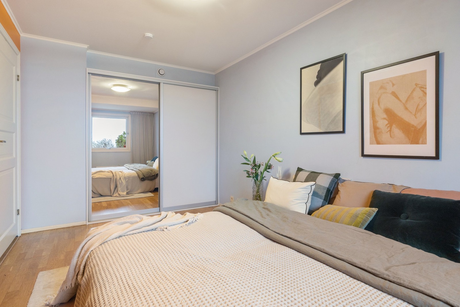 Soverommet vender mot nordvest og oppleves som svalt. Galleribilde