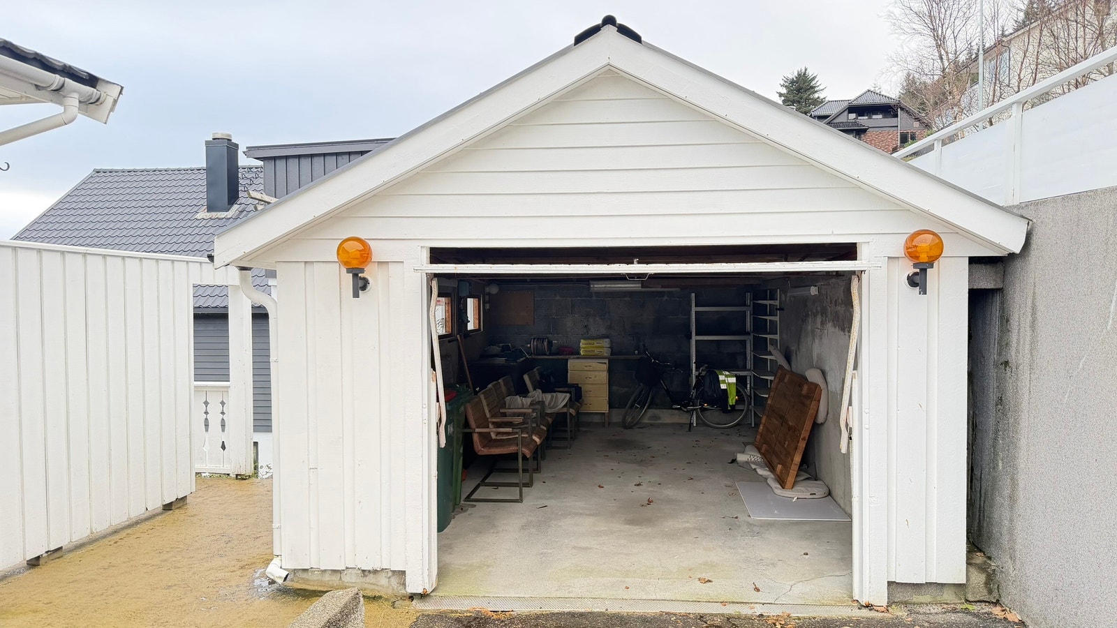 Frittstående garasje Galleribilde