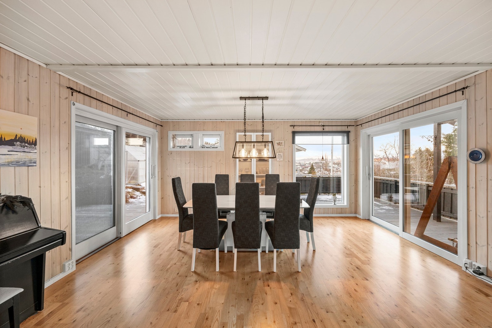 De generøse vindusflatene sørger for gode lysforhold! Galleribilde