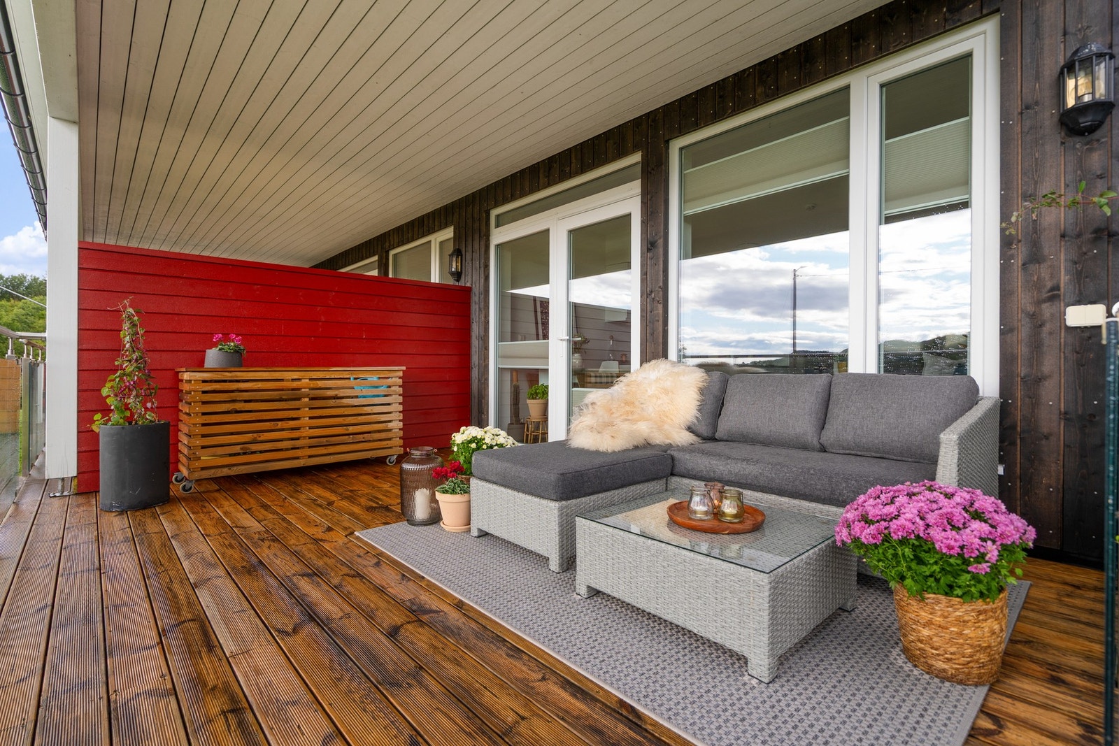 Terrassen er på ca. 15 kvm Galleribilde