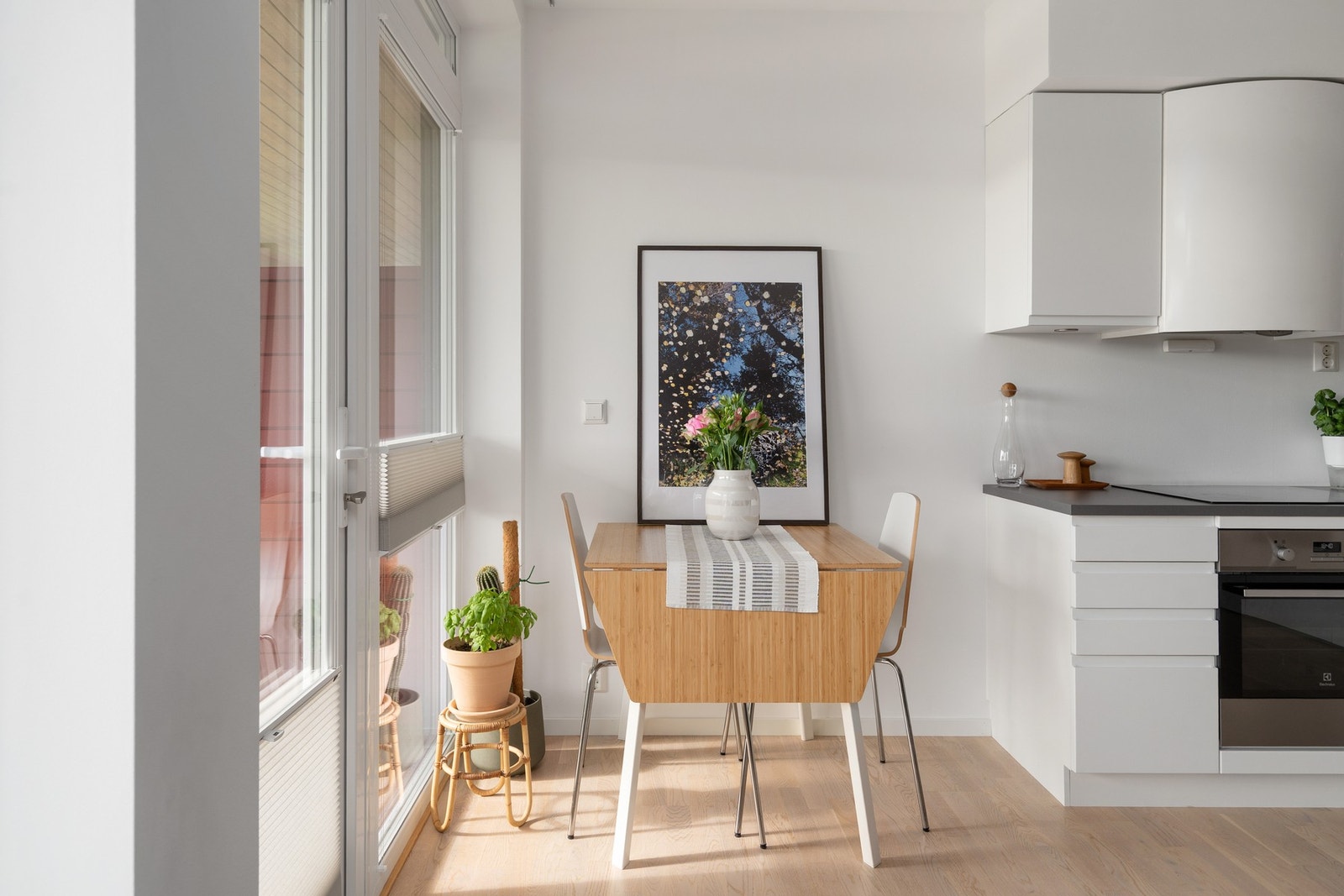 Plass til spisebord ved kjøkkenet Galleribilde