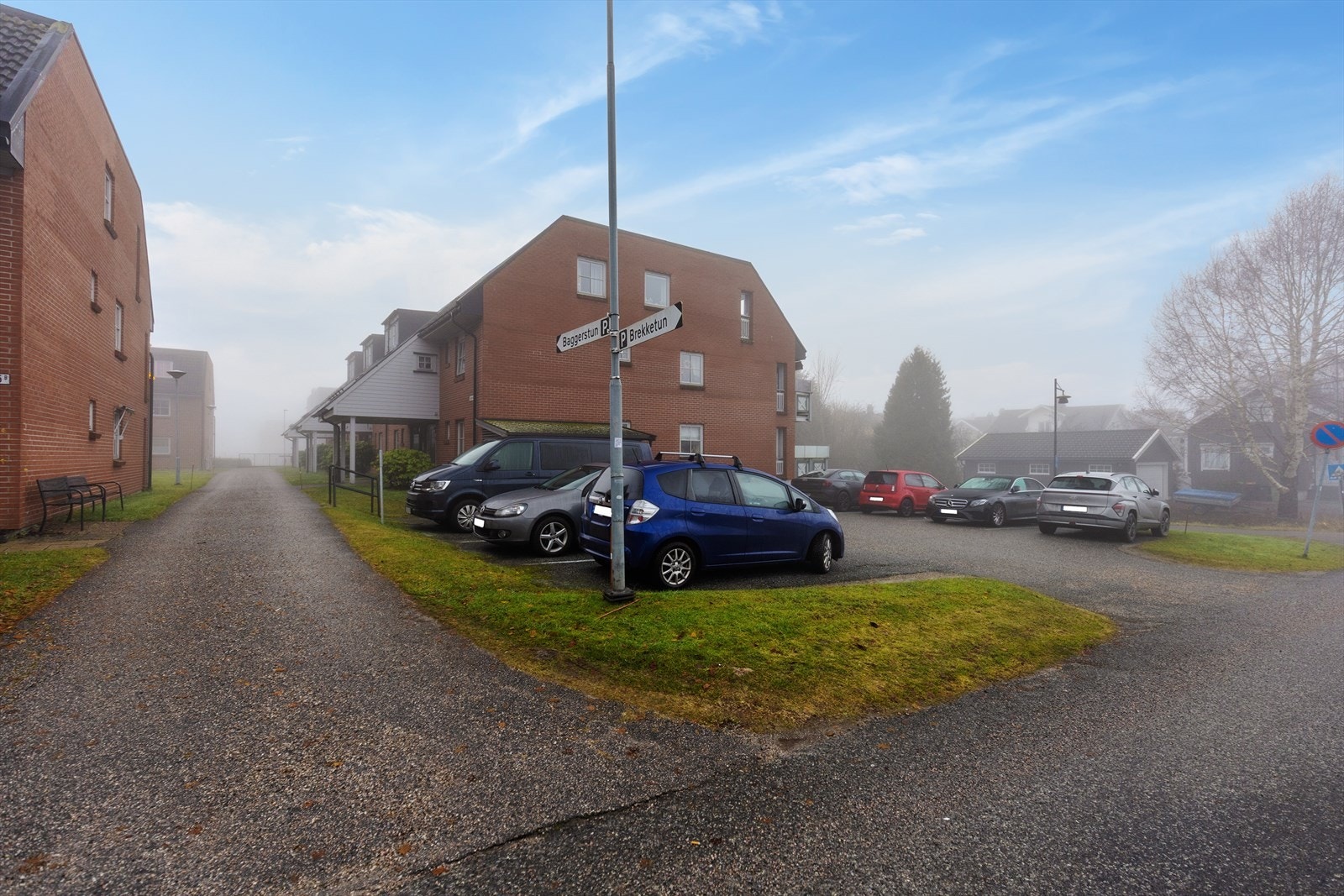 En liten spasertur fra boligen ligger flotte Lundedalen og Bakkestranda. Galleribilde