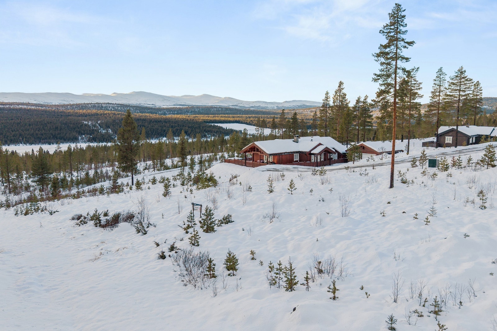 Tomten gir et godt utgangspunkt for rekreasjon og friluftsliv, med aktiviteter for alle årstider. Galleribilde