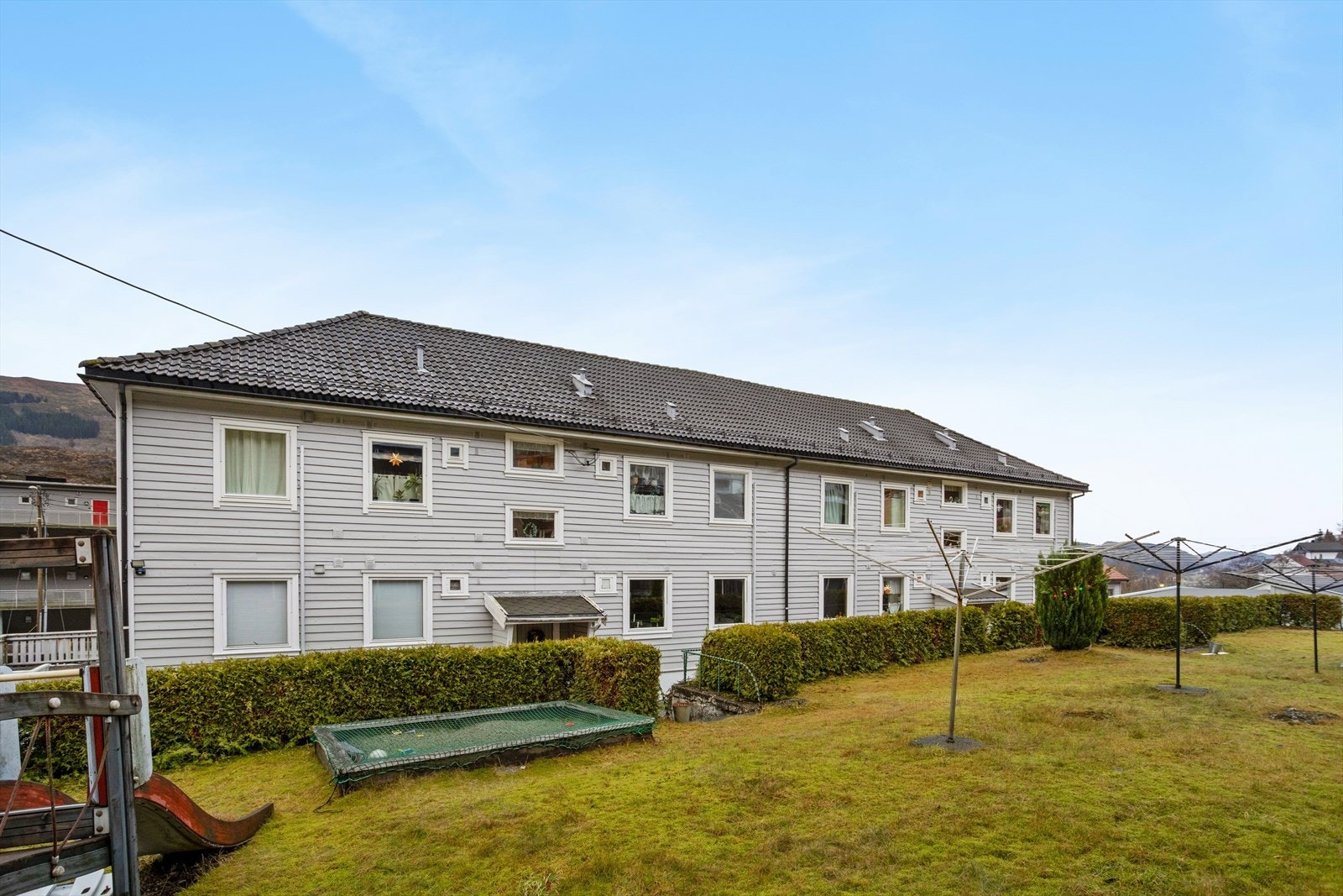 Sameiets eiendom måler 1 345,2 kvm. Galleribilde