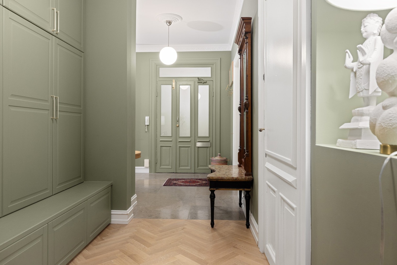 Du har naturlig plass til oppheng av yttertøy. Galleribilde