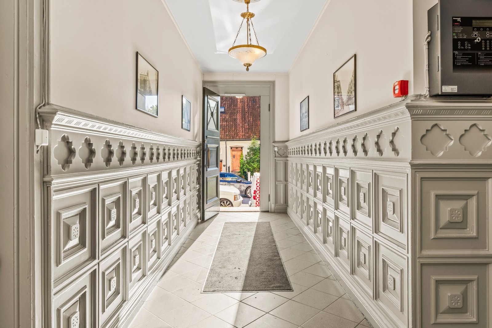 Representativt inngangsparti. Galleribilde