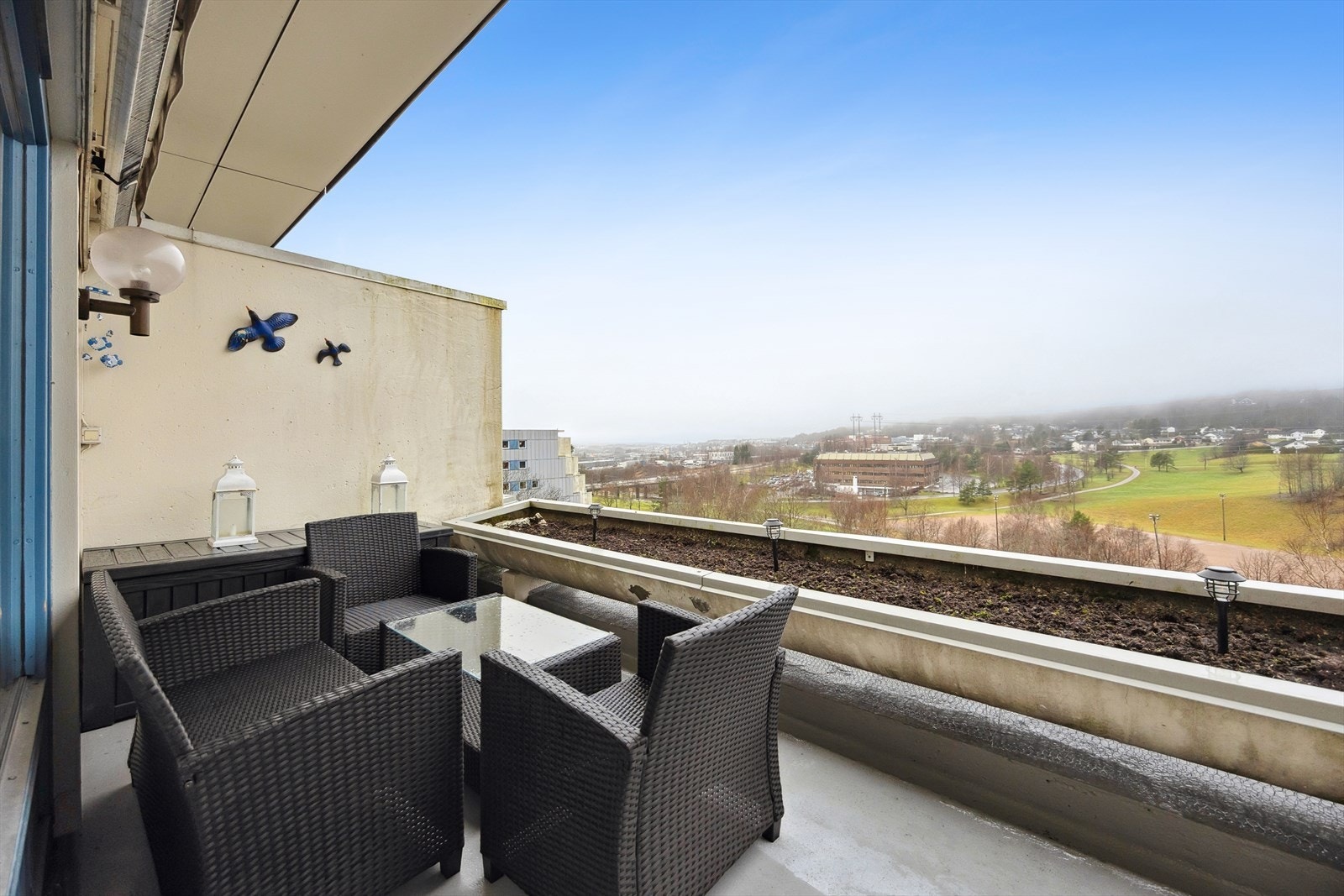 MATS GJERDEN RISA V/DNB EIENDOM HAR GLEDEN AV Å PRESENTERE JACOBINE RYES VEI 6. Galleribilde