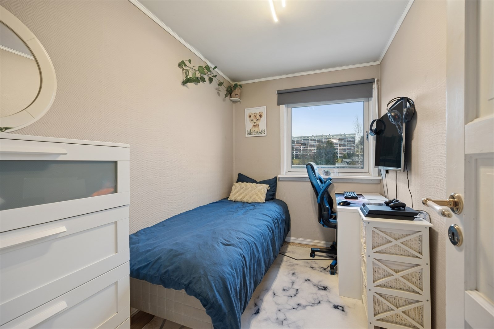 Det andre soverommet egner seg godt som barnerom, gjesterom eller kontor. Galleribilde