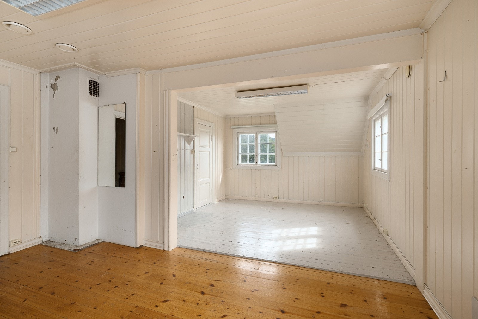 Soverom I - Det største soverommet var opprinnelig to separate soverom, men er omgjort til ett større soverom (kan enkelt tilbakeføres) Galleribilde