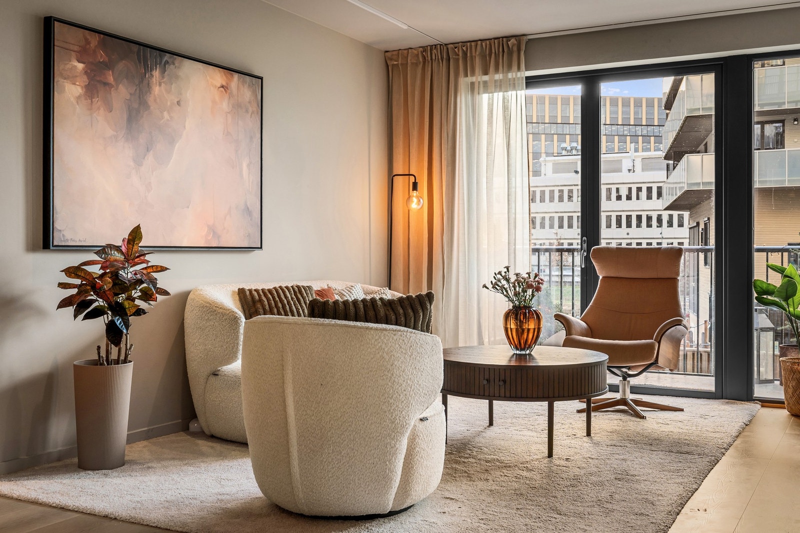 Planløsningen er optimal. Her har man også plass til egen lounge-sone. Galleribilde